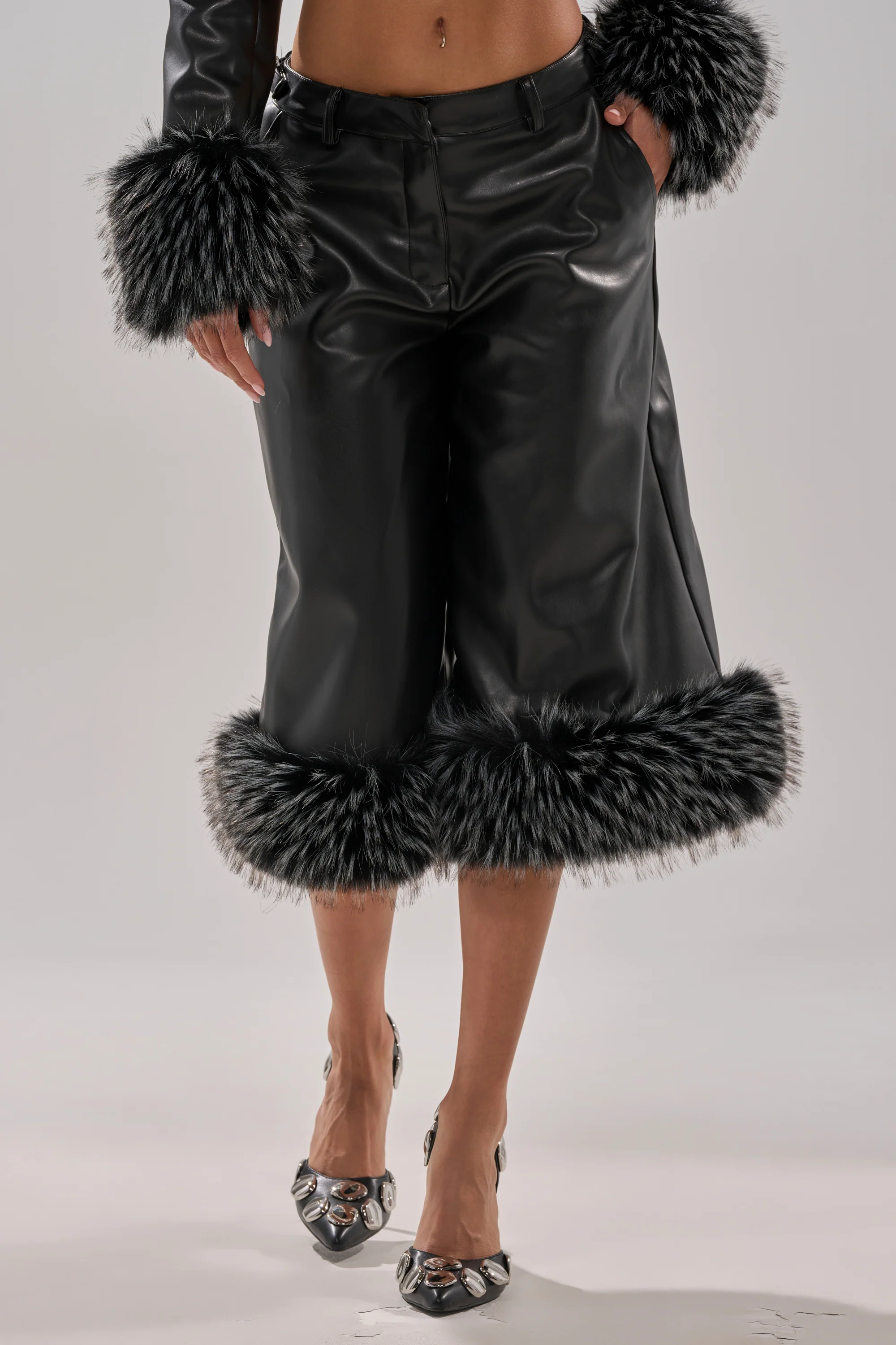 MIND YOUR OWN FUR TRIM BERMUDA SHORTS - Image 11