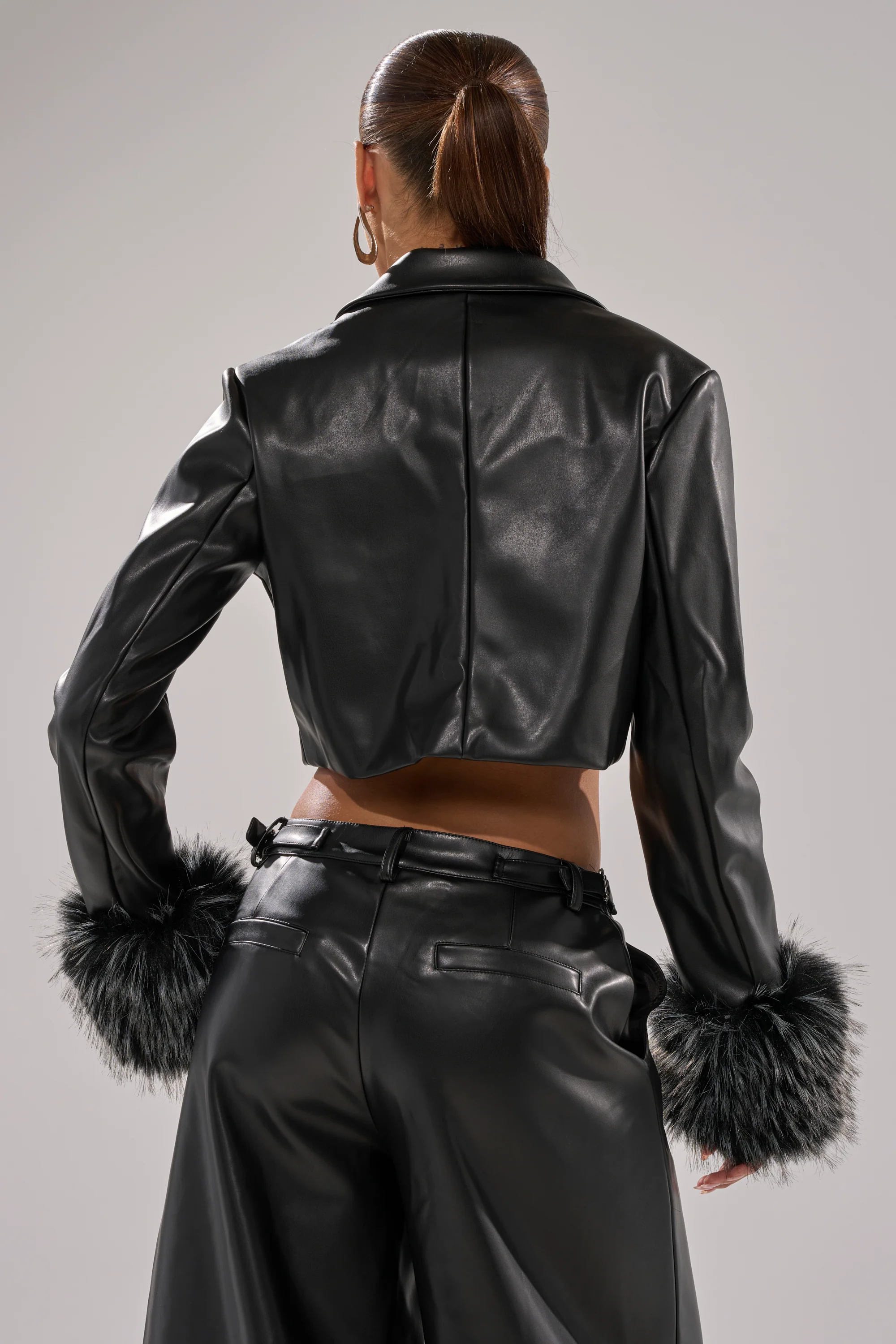 MIND YOUR OWN FUR TRIM BLAZER - Image 7