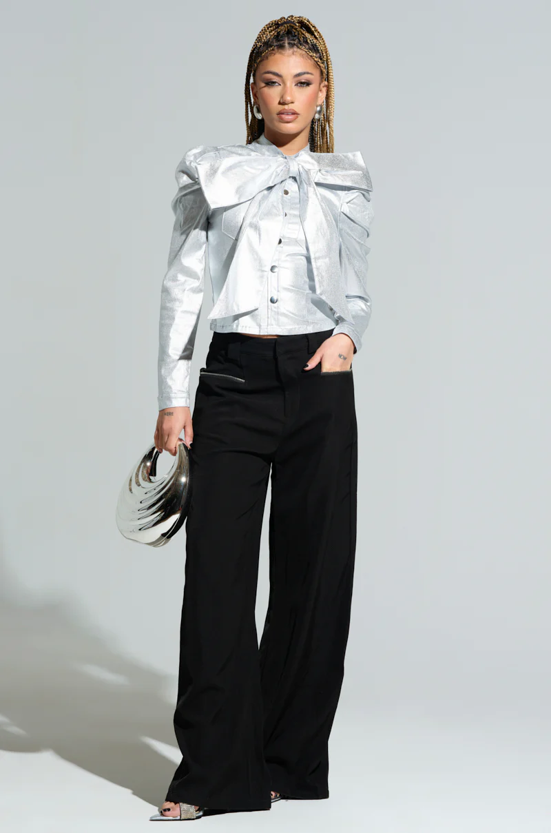 MISS INDEPENDENT LONG SLEEVE BLOUSE IN SILVER - Image 5