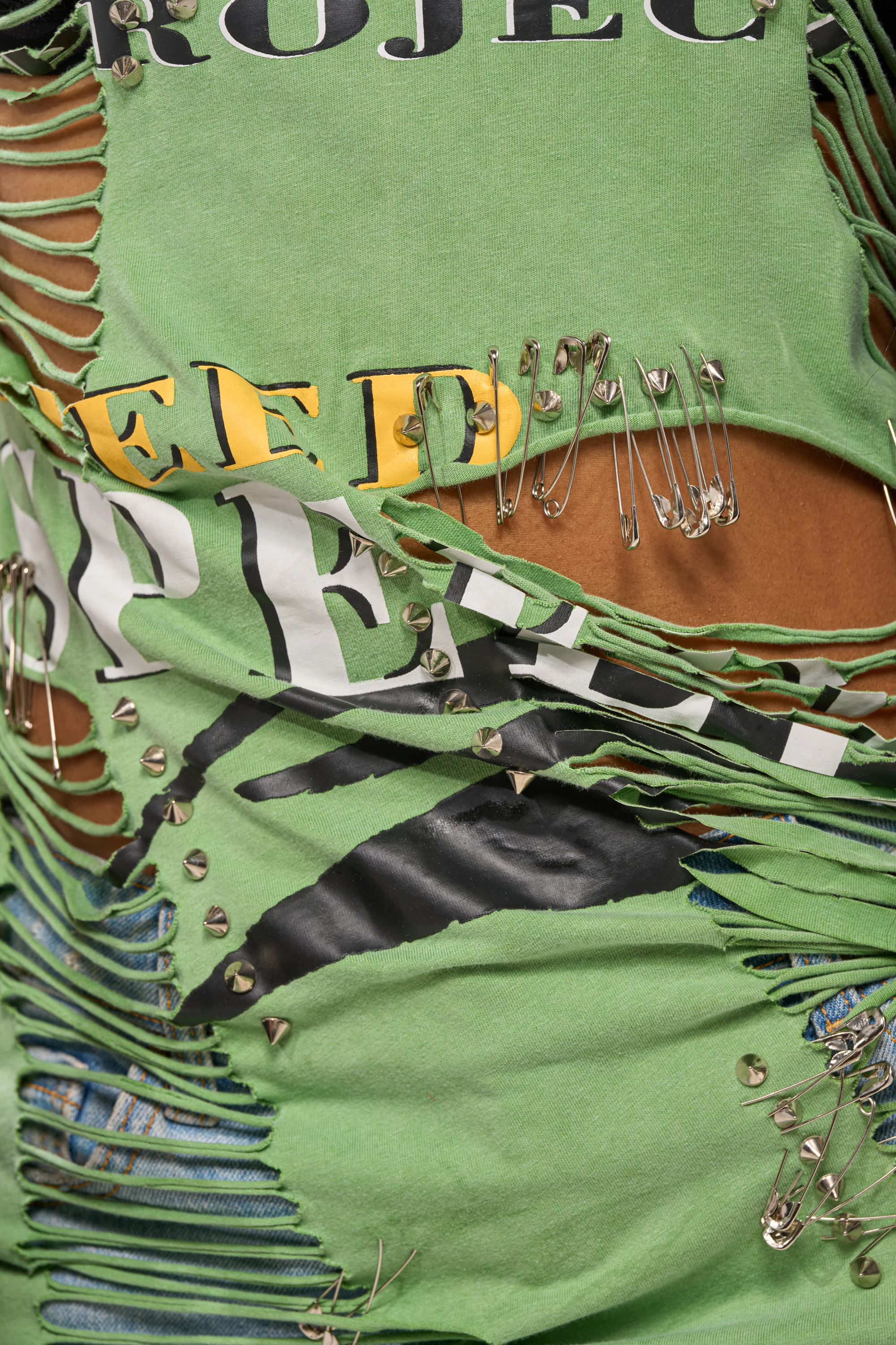NEVER TOO MUCH DISTRESSED OVERSIZED TEE - Image 9