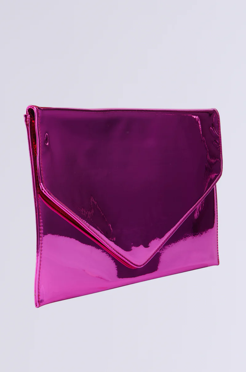 NIKKI CHROME OVERSIZED CLUTCH - Image 3