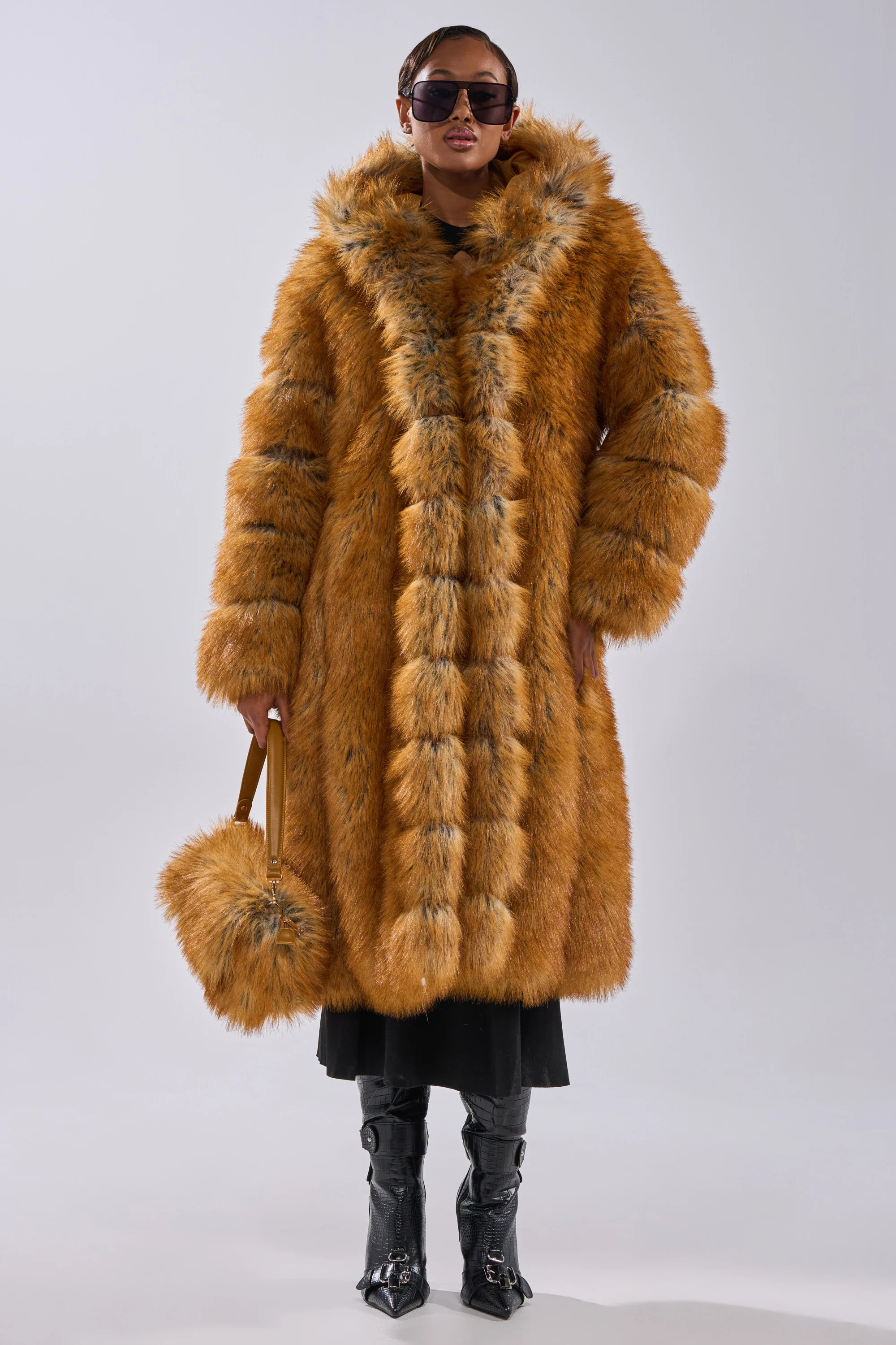 OLD MONEY FAUX FUR COAT - Image 15