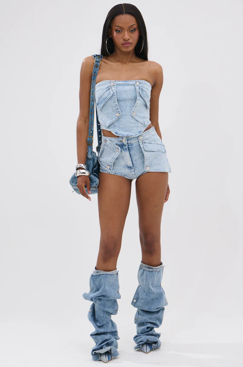 OLIVIA DENIM HOT SHORT