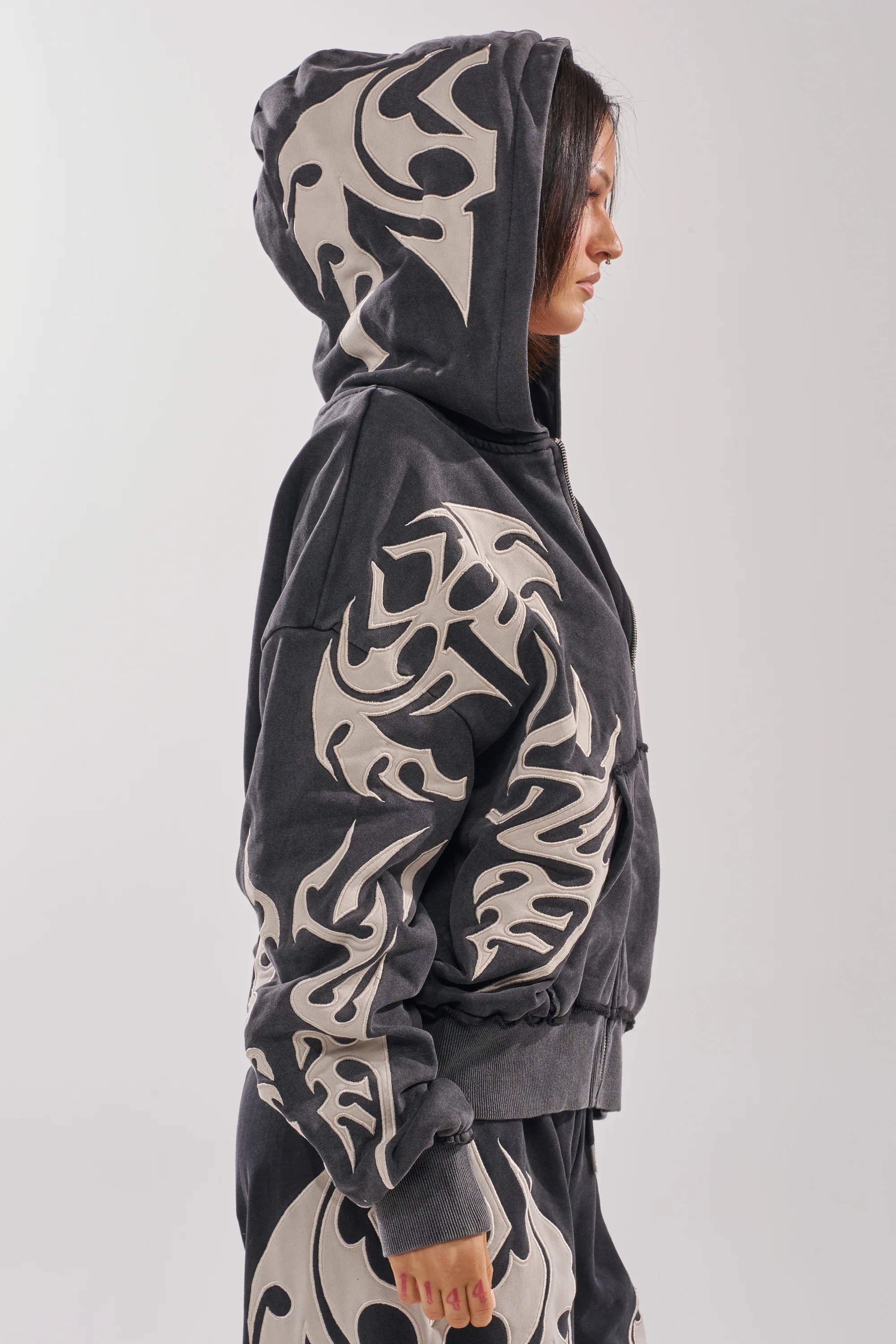 ON FIRE ZIP UP SWEATSHIRT - Image 5