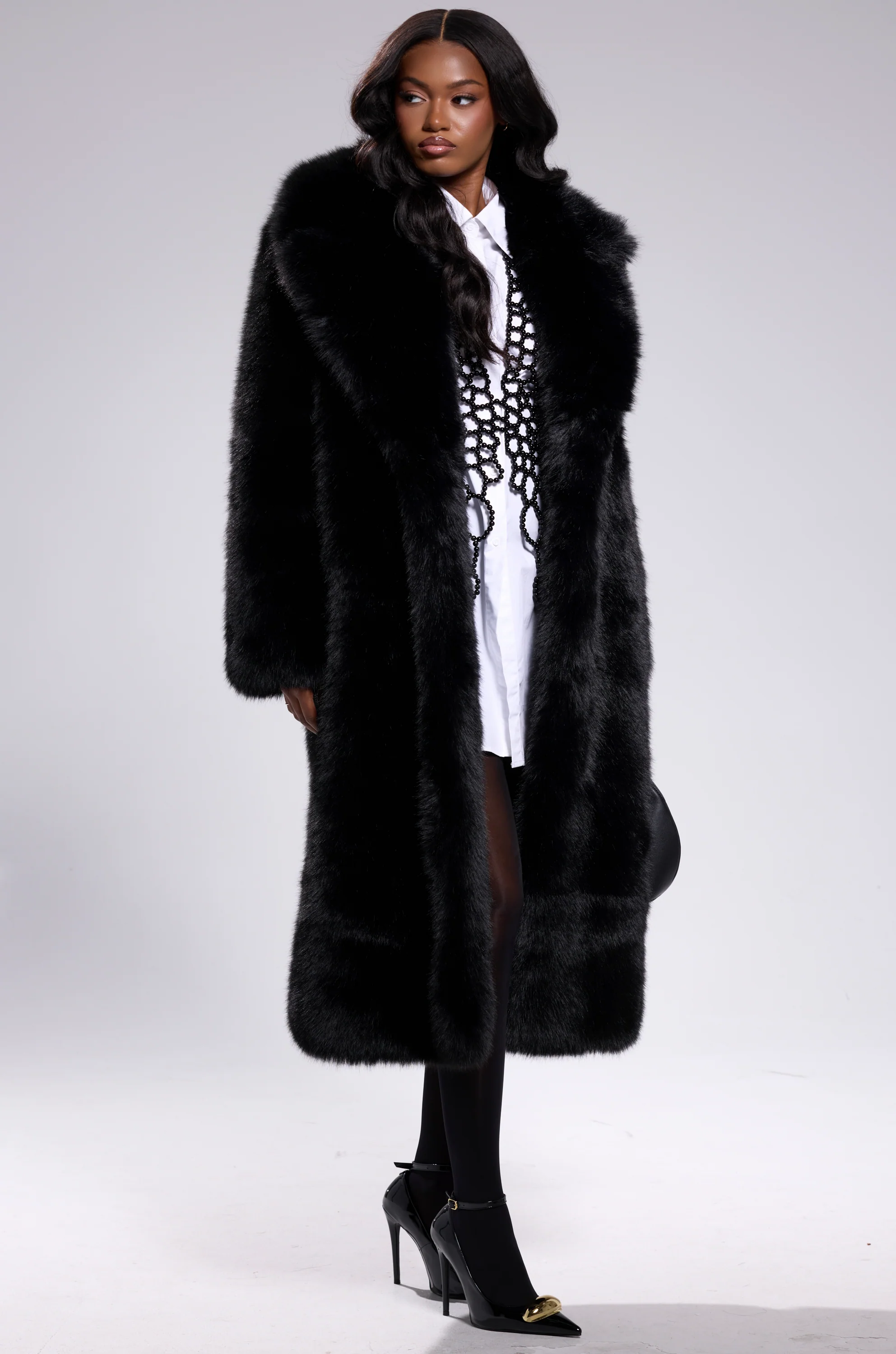 OSLO FAUX FUR COAT IN BLACK - Image 11