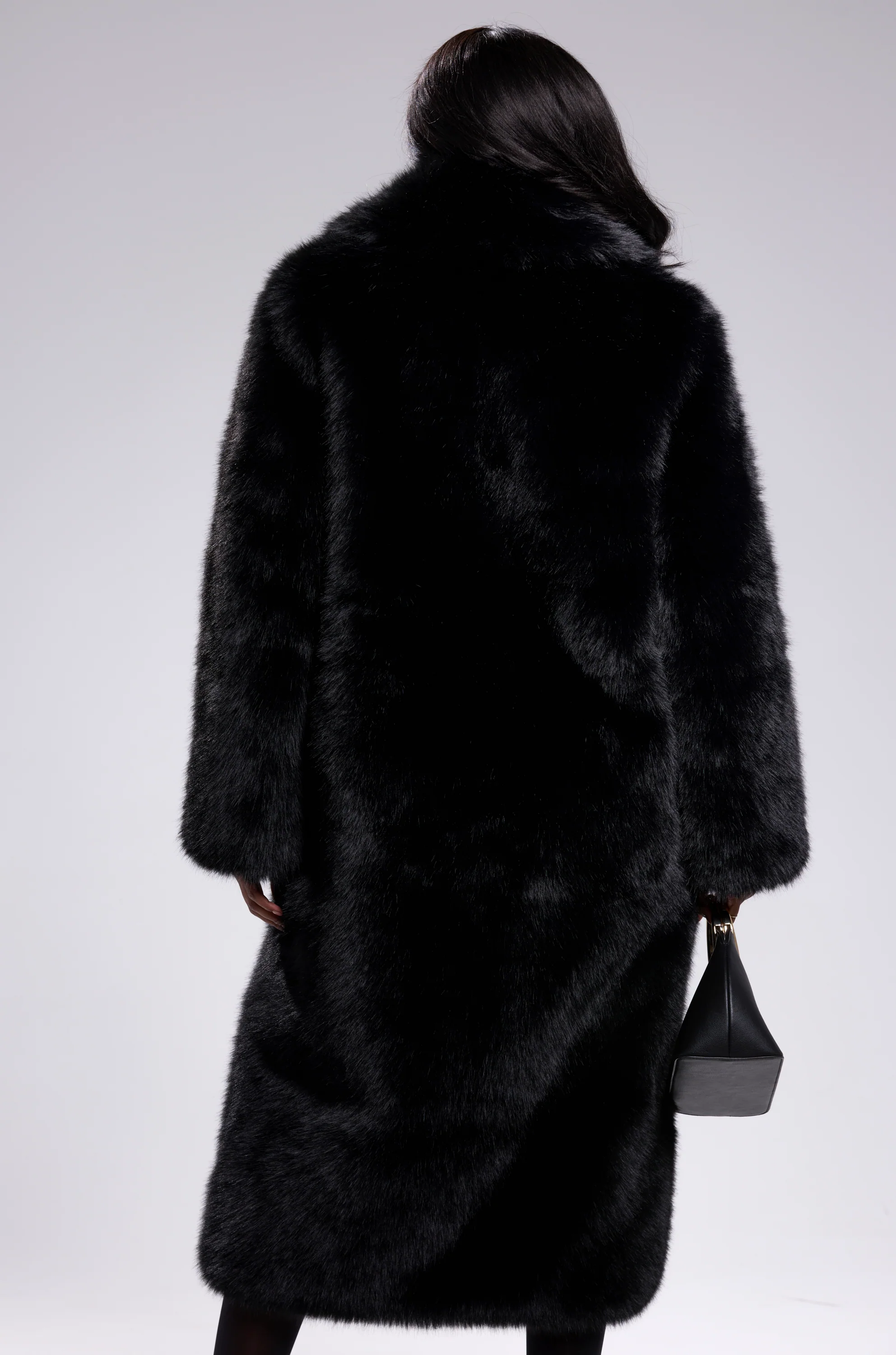OSLO FAUX FUR COAT IN BLACK - Image 8