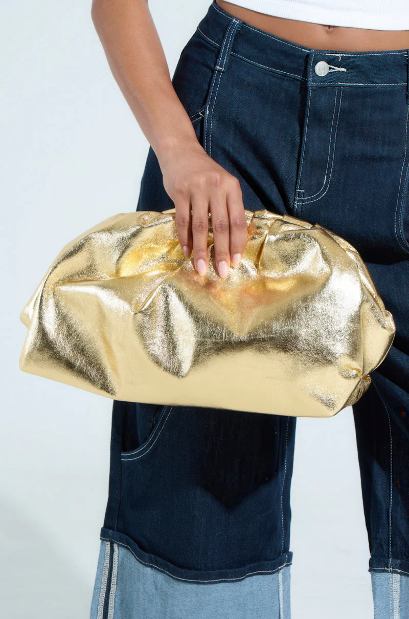 OVER IT METALLIC CLUTCH - Image 2