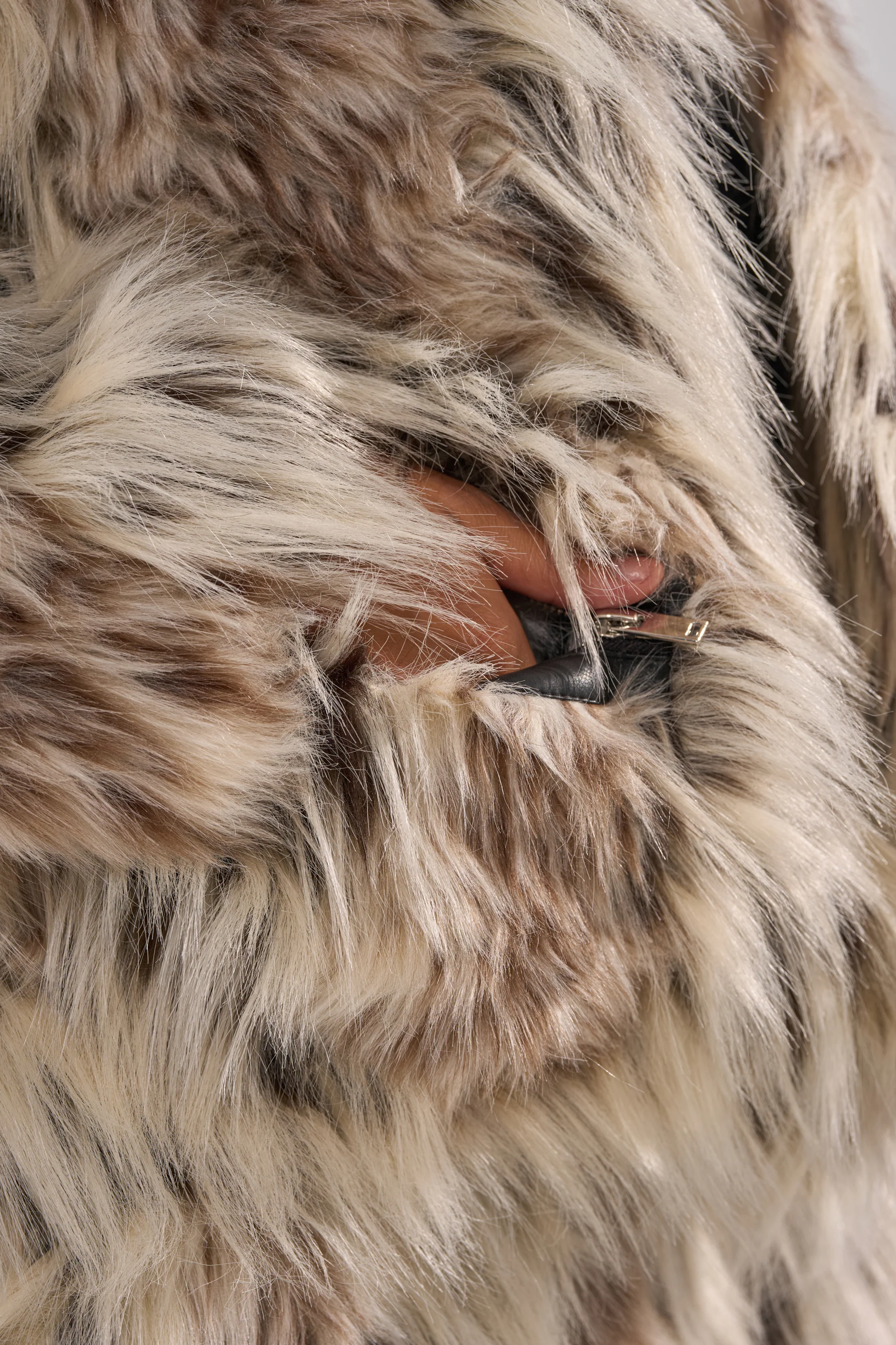 PARTICULAR TASTE FAUX FUR - Image 8