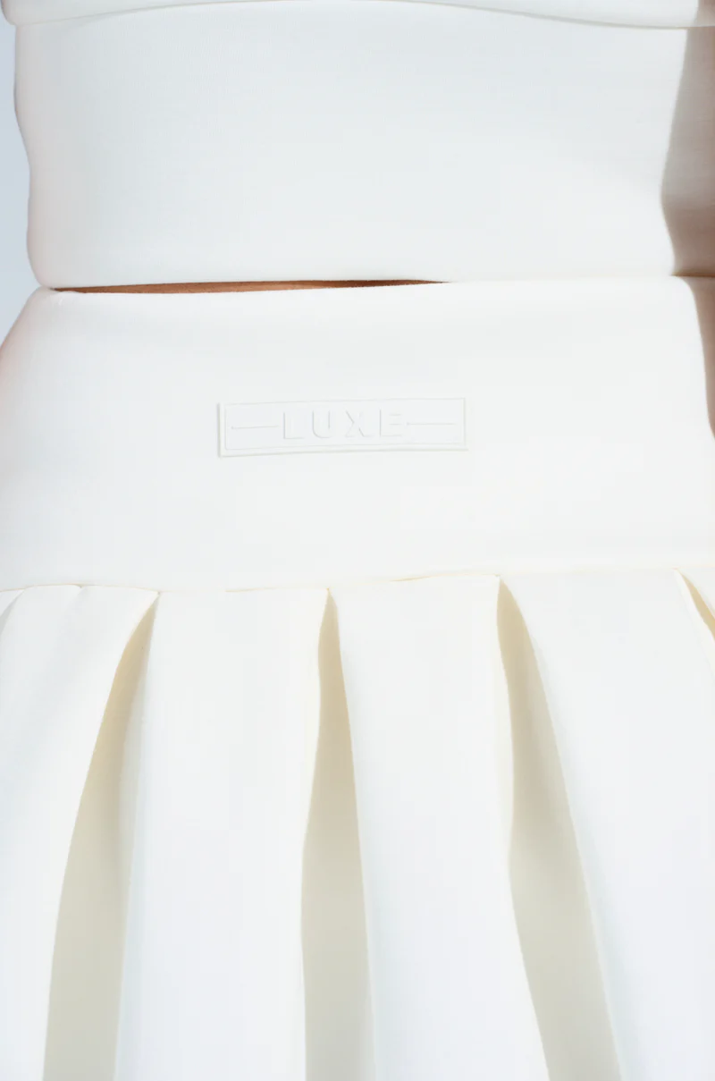PAXTON SUPERLUXE PLEATED MINI SKIRT IN WHITE - Image 7