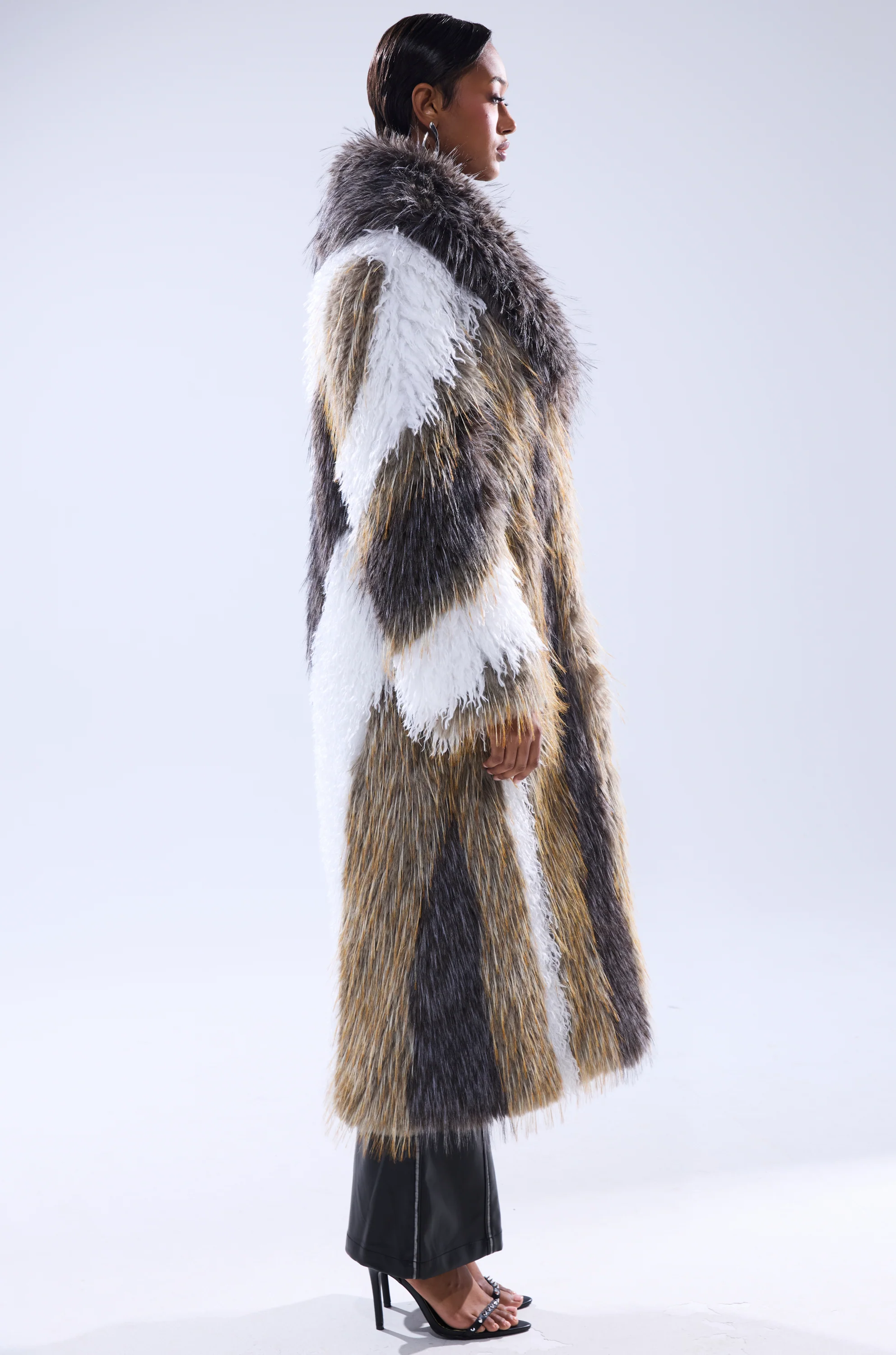POISON IVY FAUX FUR COAT - Image 8