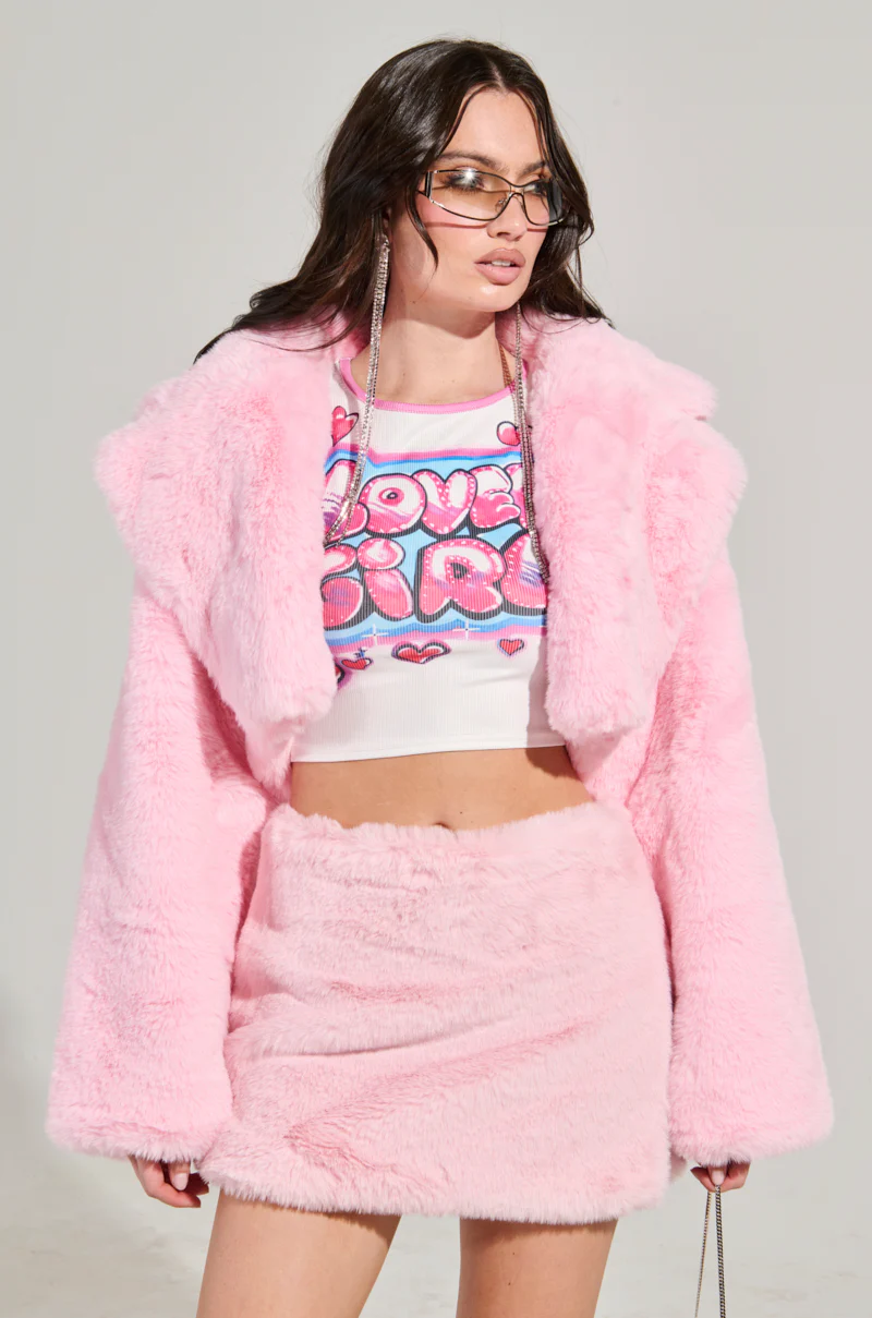 POPPY CROPPED FUR COAT IN LIGHT PINK - Image 3
