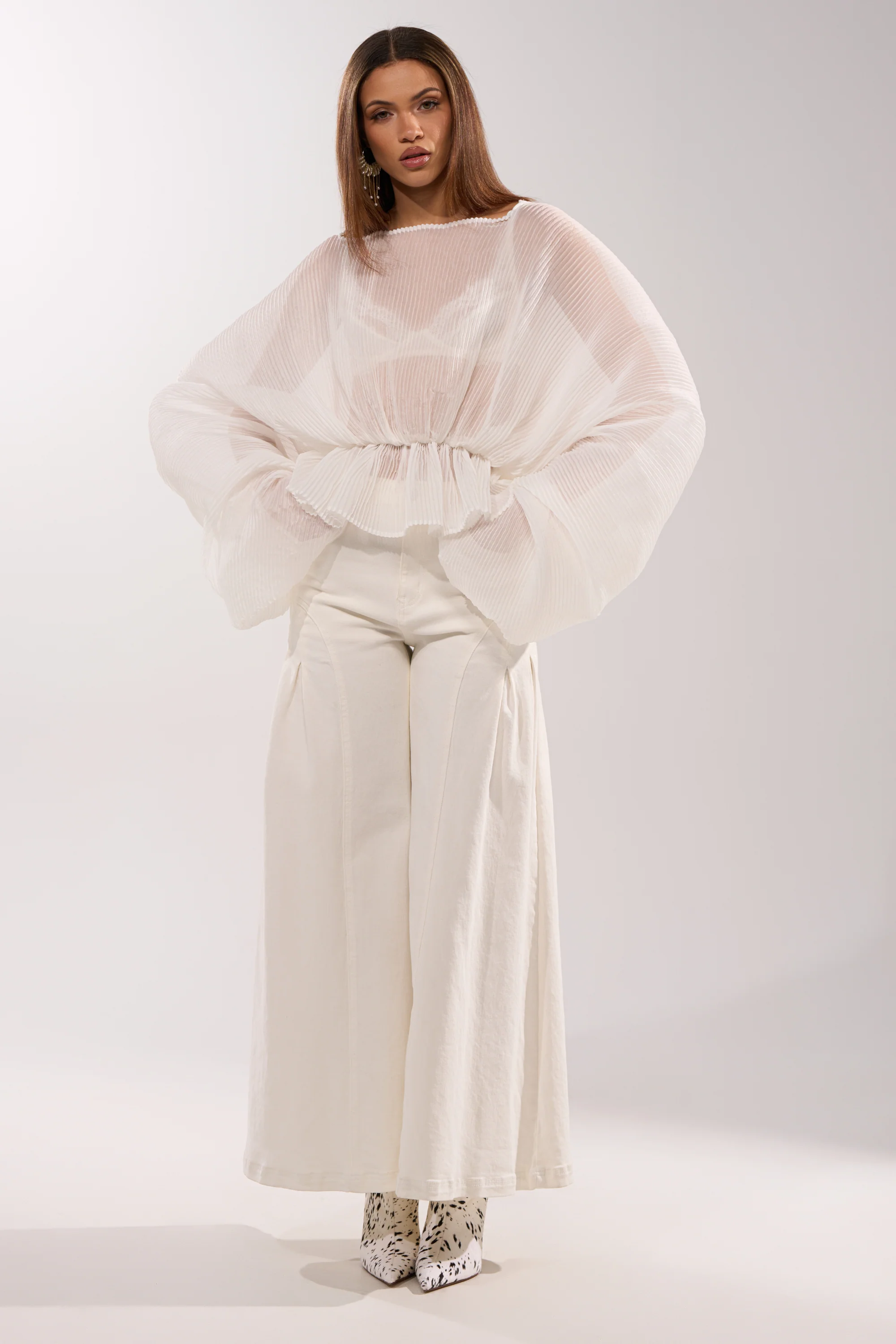 PRETTY GIRL PROBLEMS BLOUSE IN WHITE - Image 7