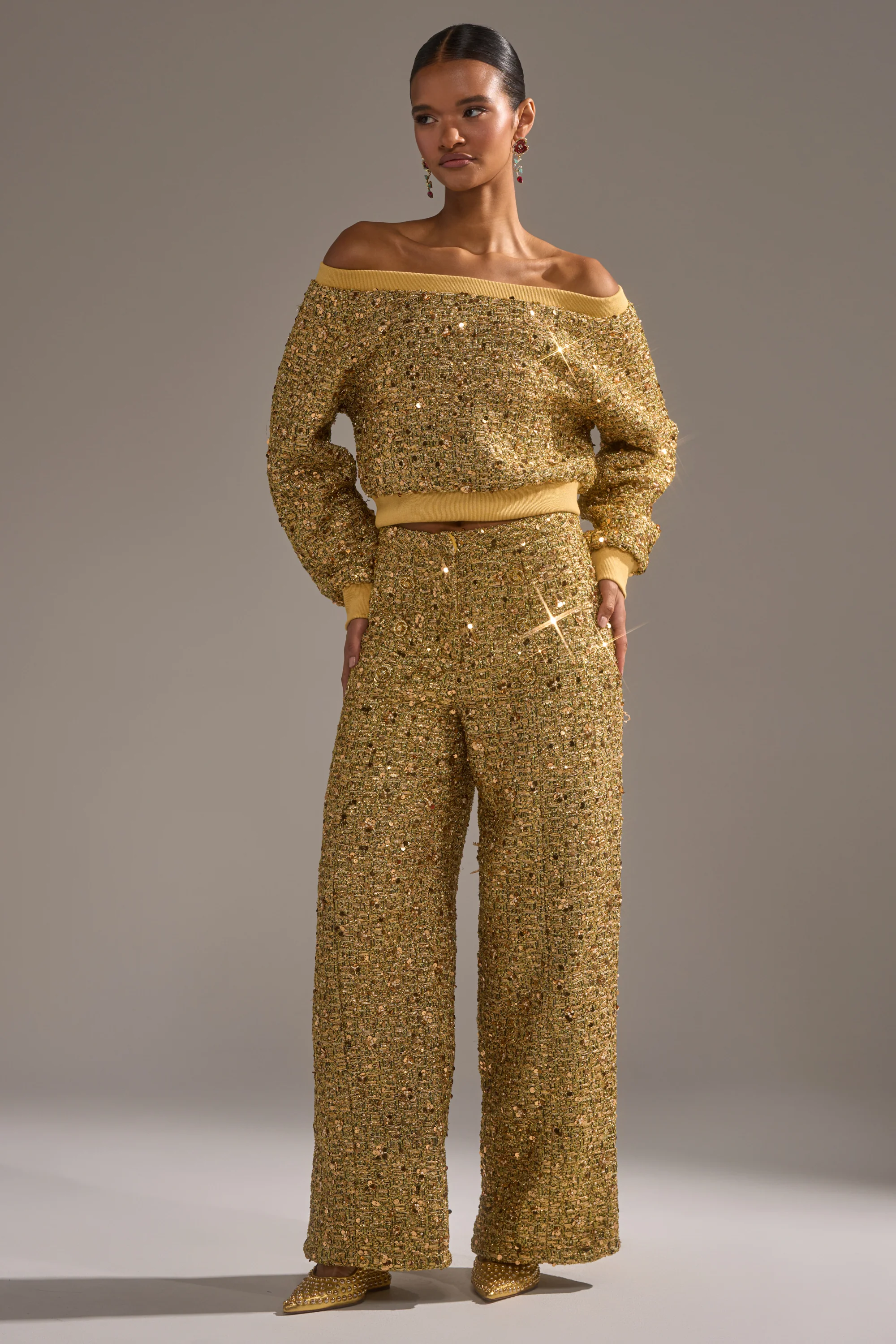 PRETTY IN GOLD OFF THE SHOULDER SWEATSHIRT - Image 7