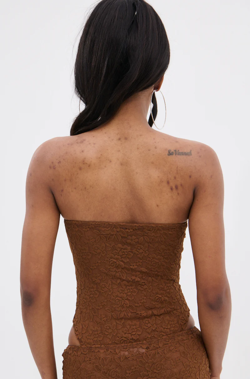 PUCKER UP LACE BODYSUIT - Image 4