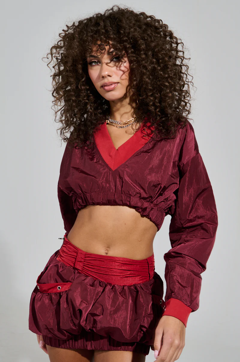 PUTTING IN WORK V-NECK SWEATSHIRT IN RED - Image 2