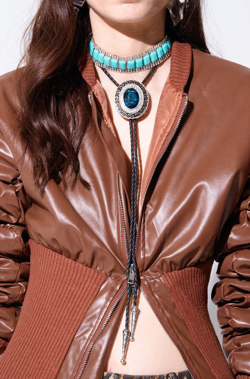 QUEEN BOLO TIE NECKLACE - Image 3