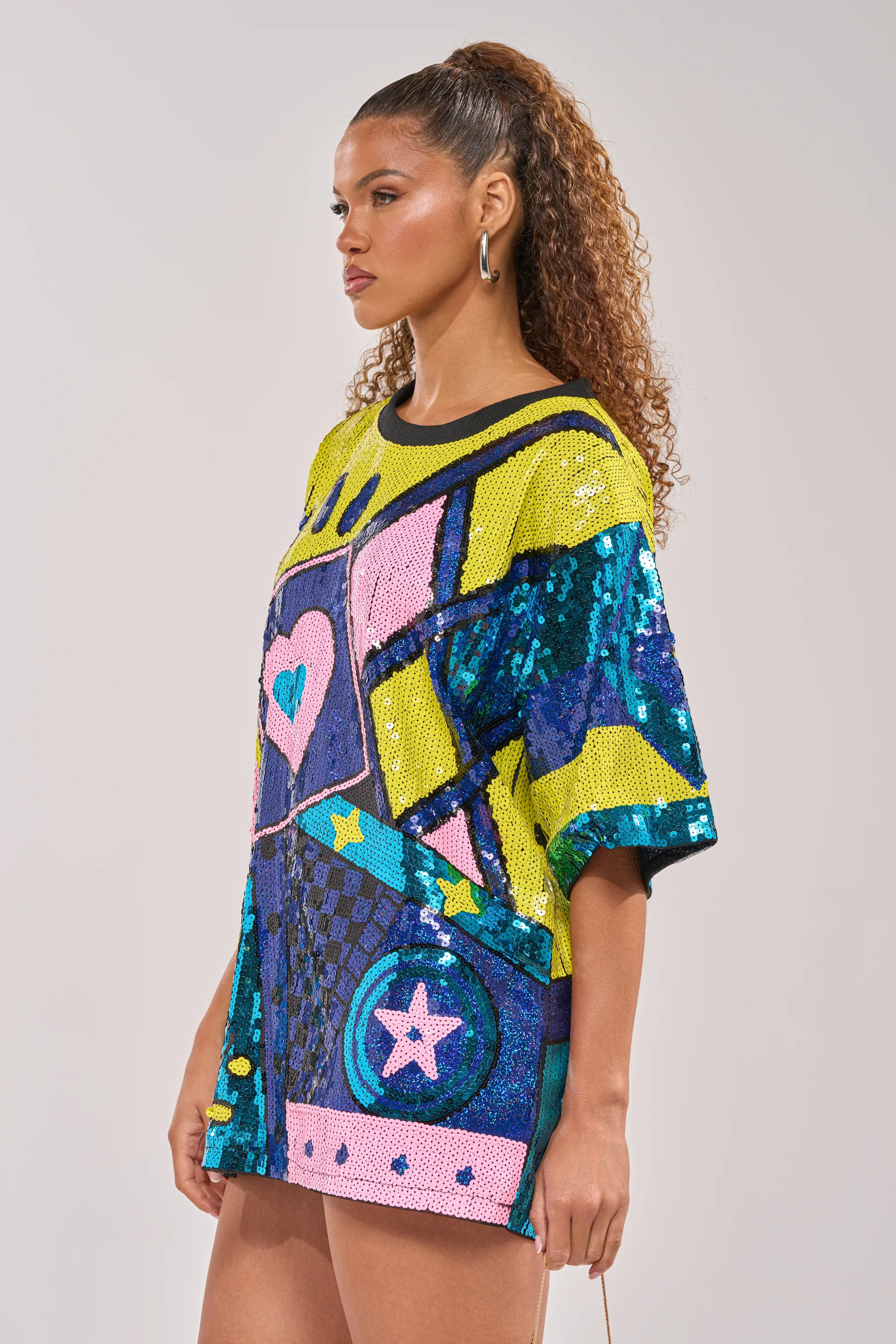 QUEEN OF HEARTS SEQUIN TSHIRT DRESS - Image 3