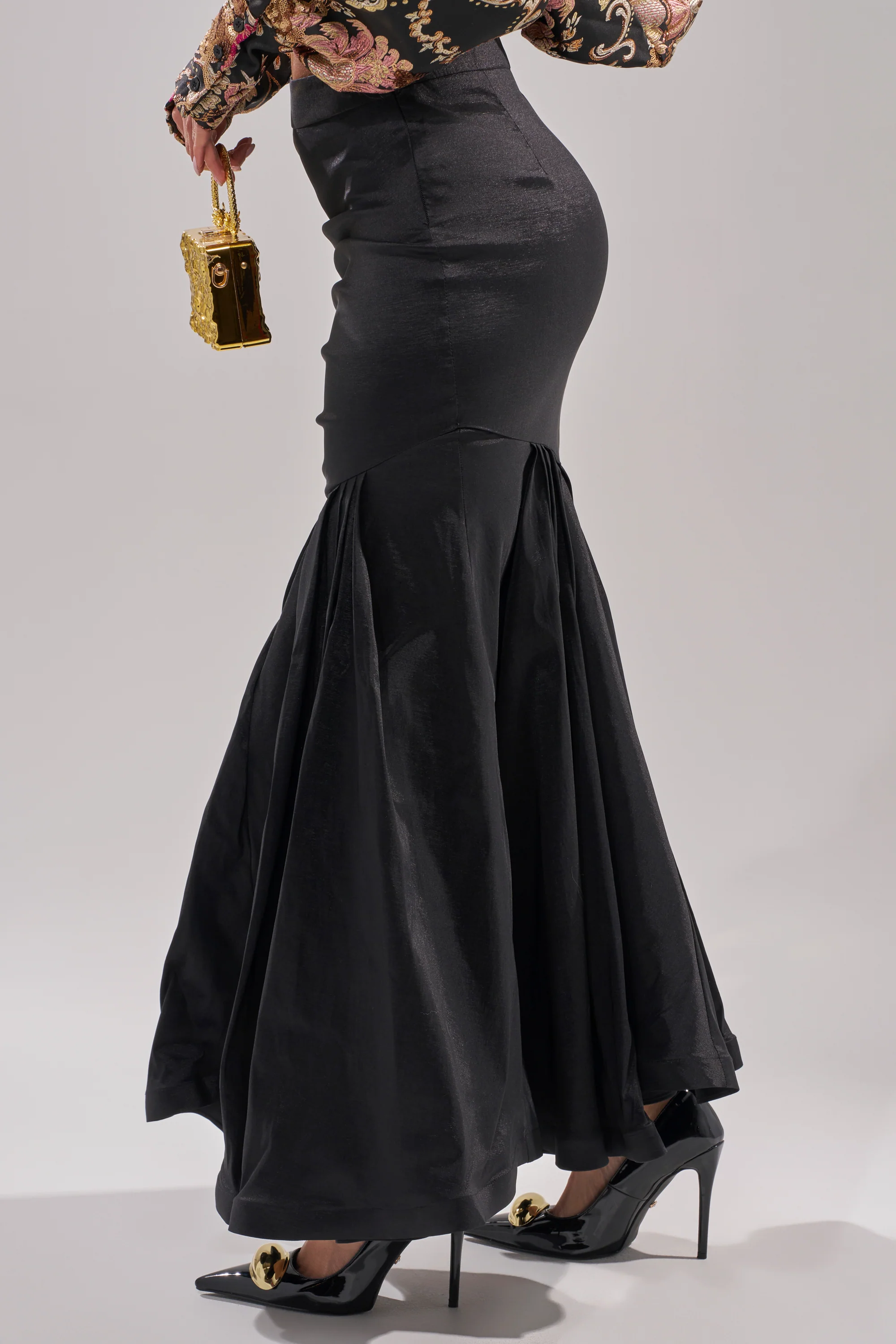 QUEEN OF IT ALL MAXI SKIRT - Image 2