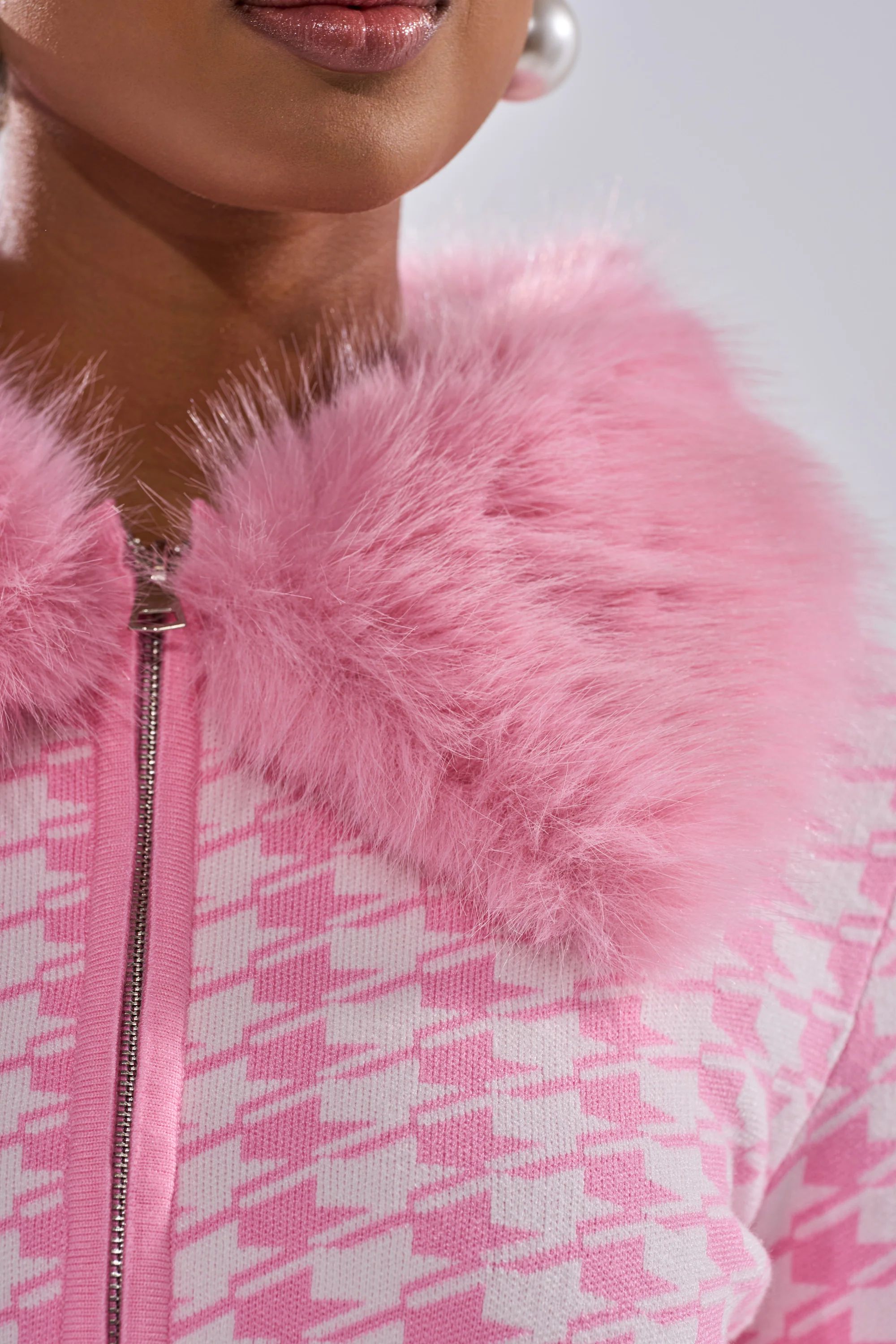 QUEEN OF LOVE SWEATER WITH FUR TRIM - Image 10