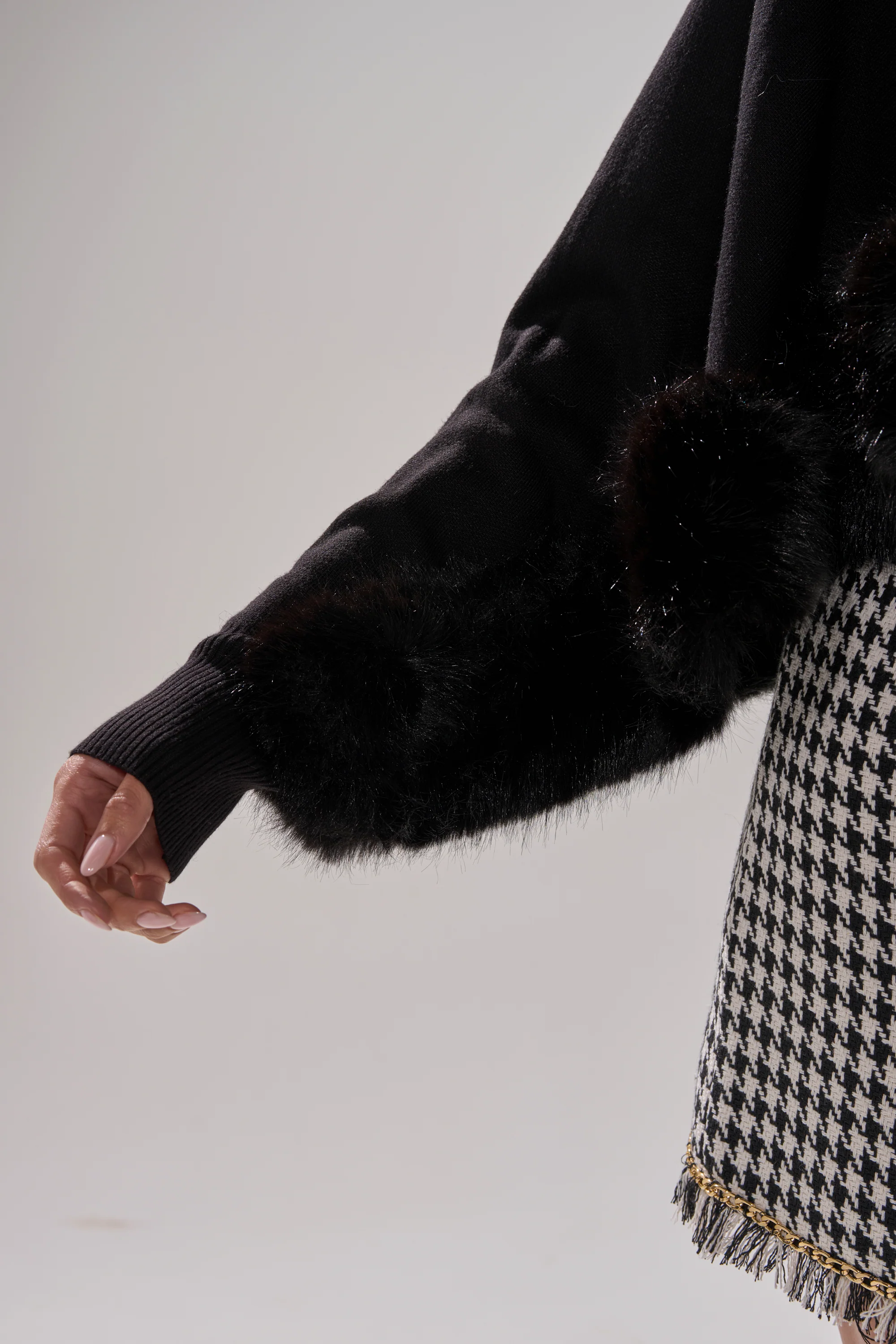QUIET LUX FUR TRIM SWEATER IN BLACK - Image 8