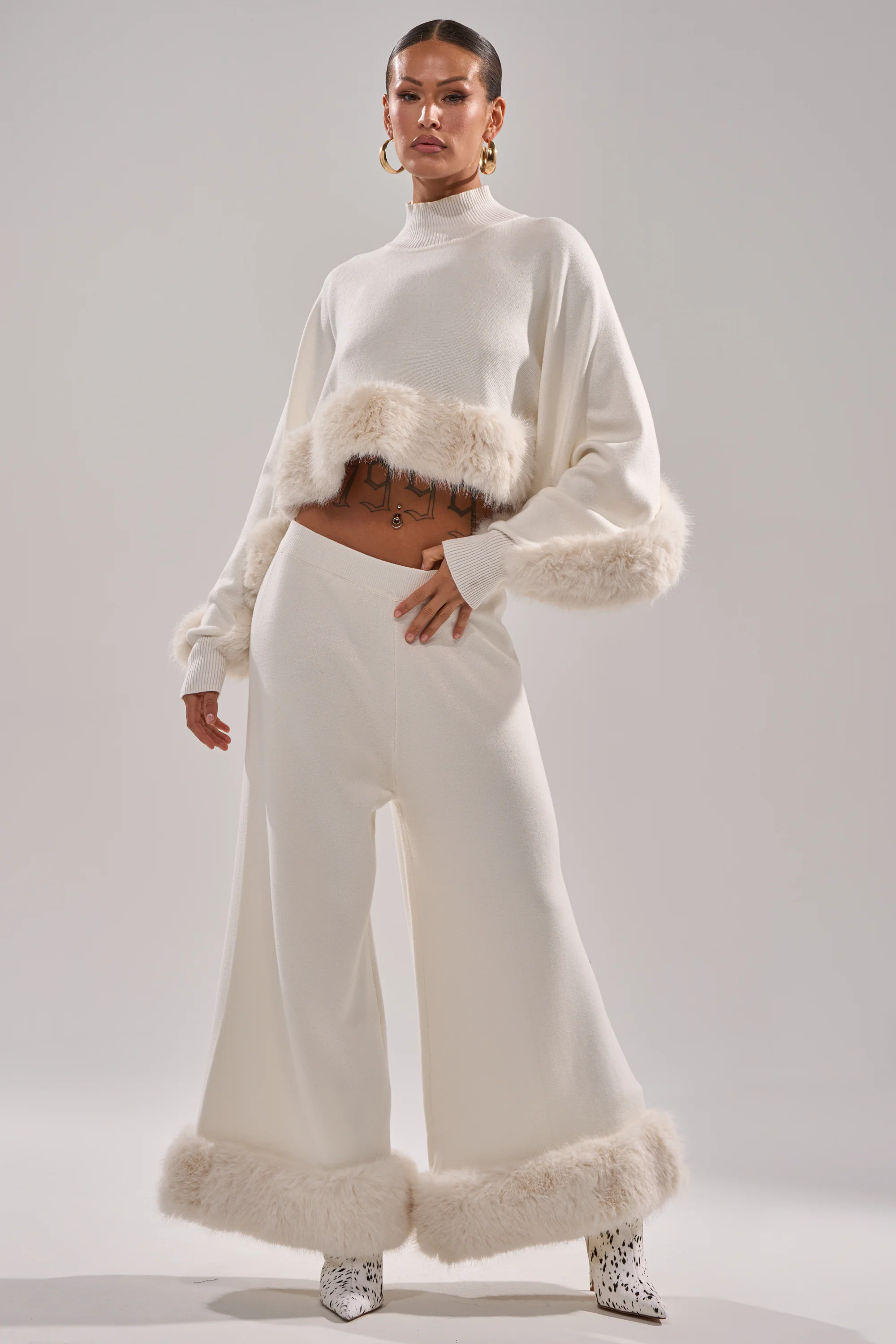 QUIET LUX FUR TRIM SWEATER PANTS IN WHITE - Image 7