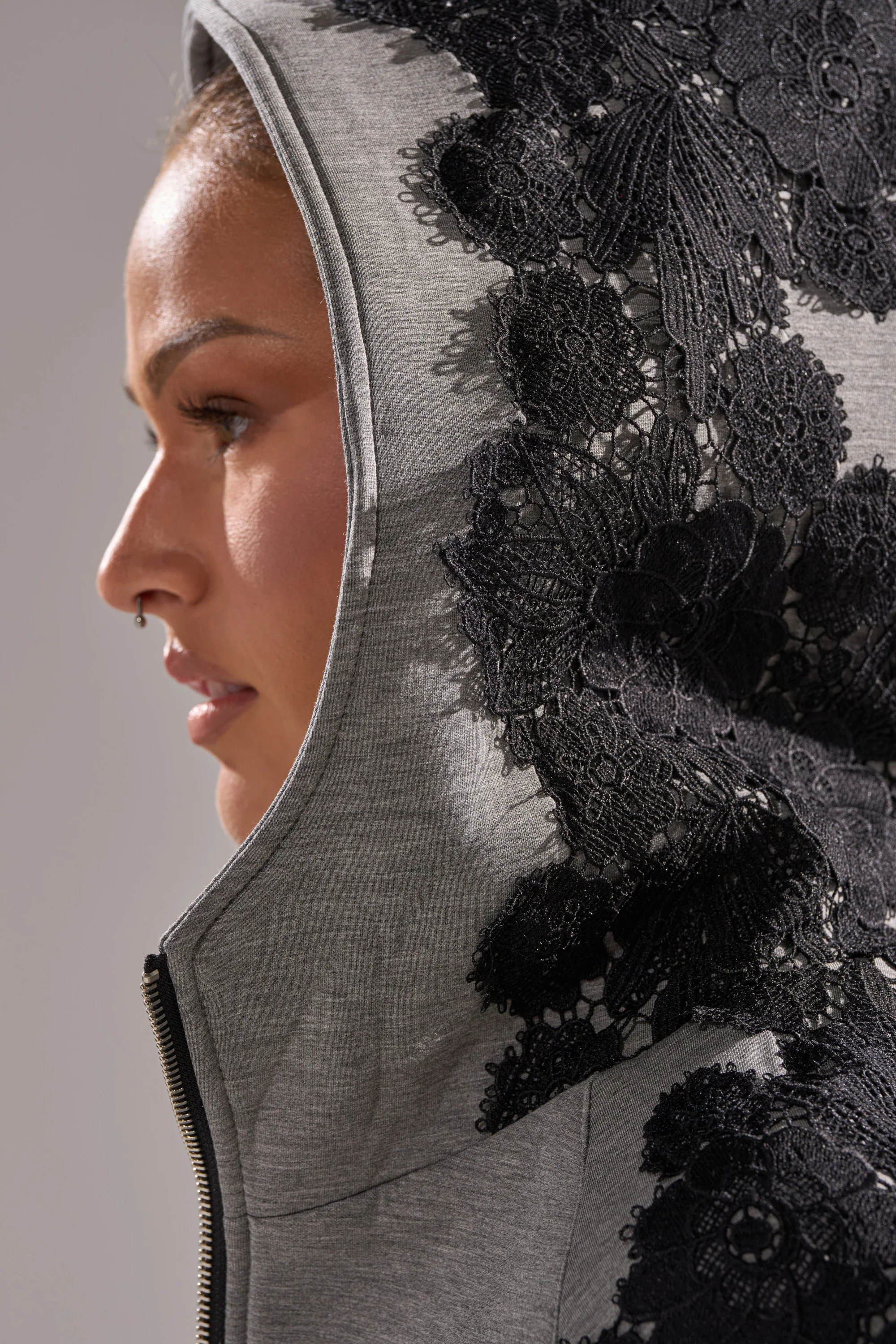 RAQUEL ZIP UP SWEATSHIRT - Image 13