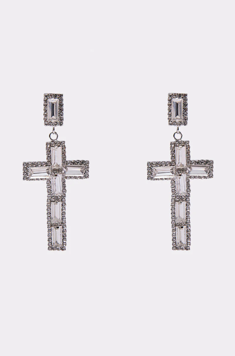 RED CARPET EARRING