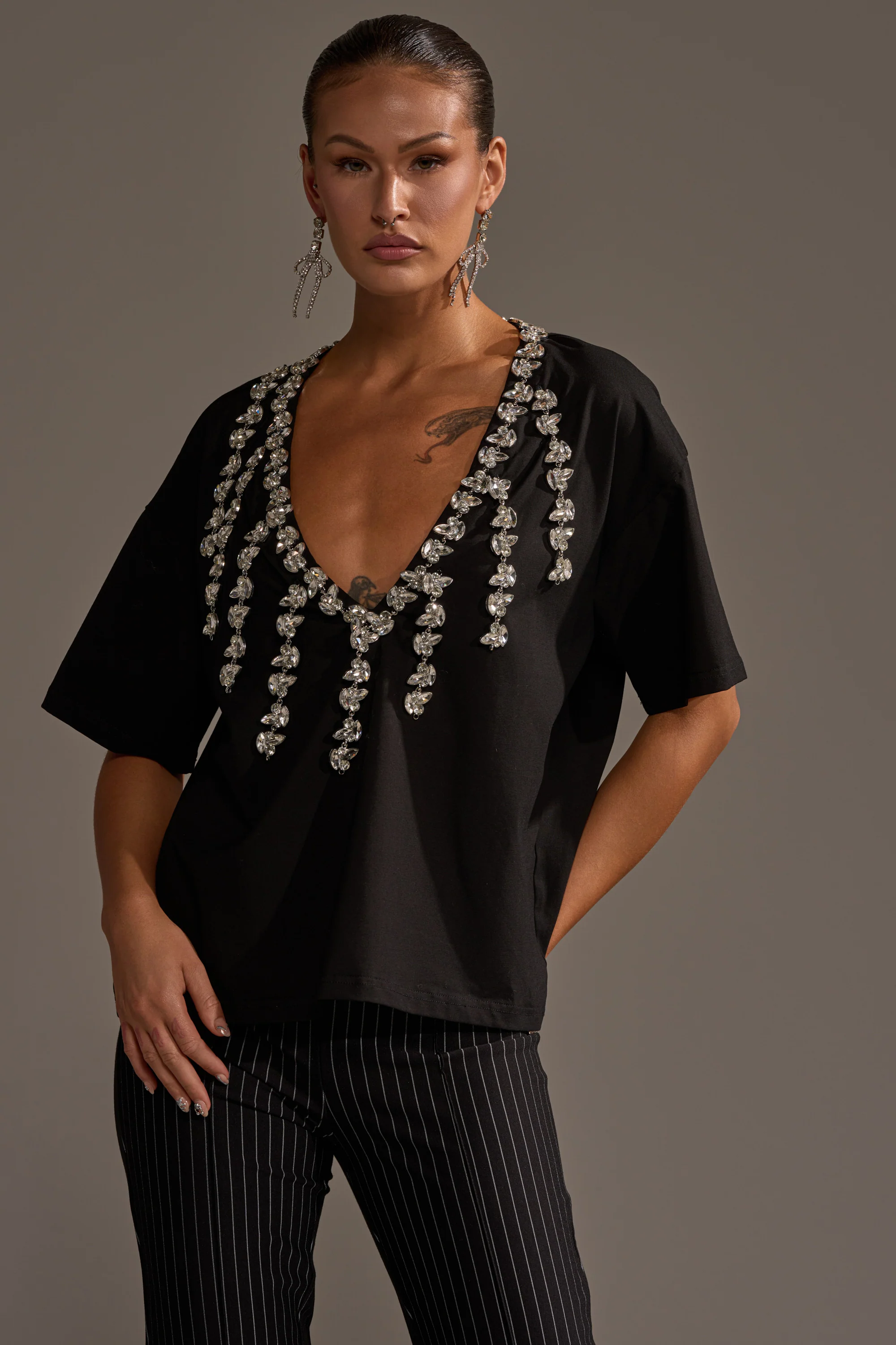 RHINESTONE QUEEN OVERSIZED TEE