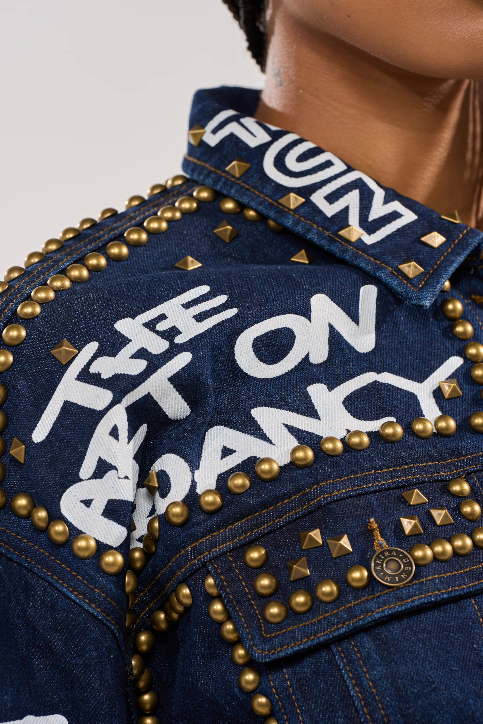 RHYTHM OF THE NIGHT DENIM JACKET IN DARK BLUE - Image 11