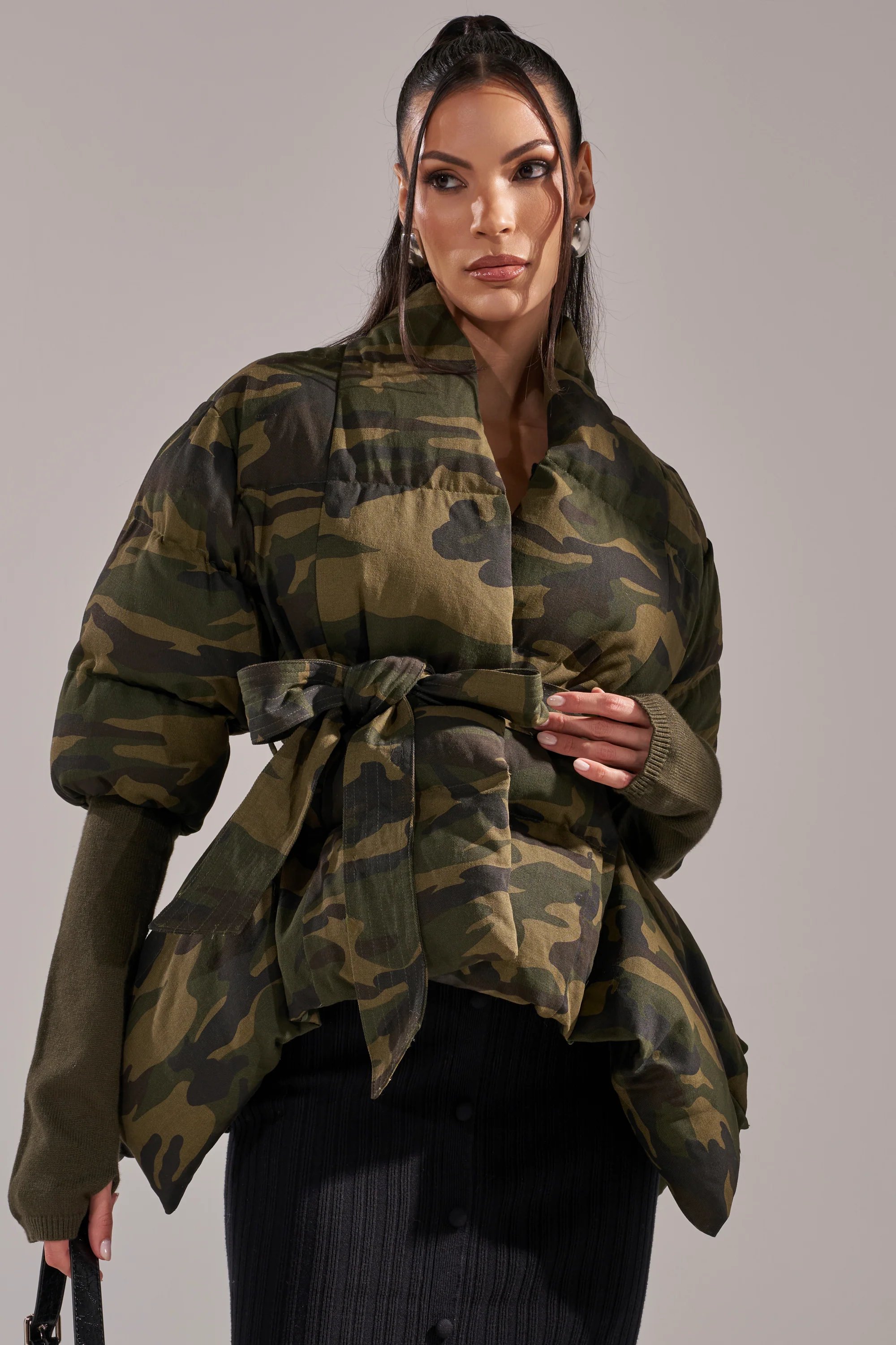 RIB SLEEVE PEPLUM PUFFER IN CAMO - Image 3