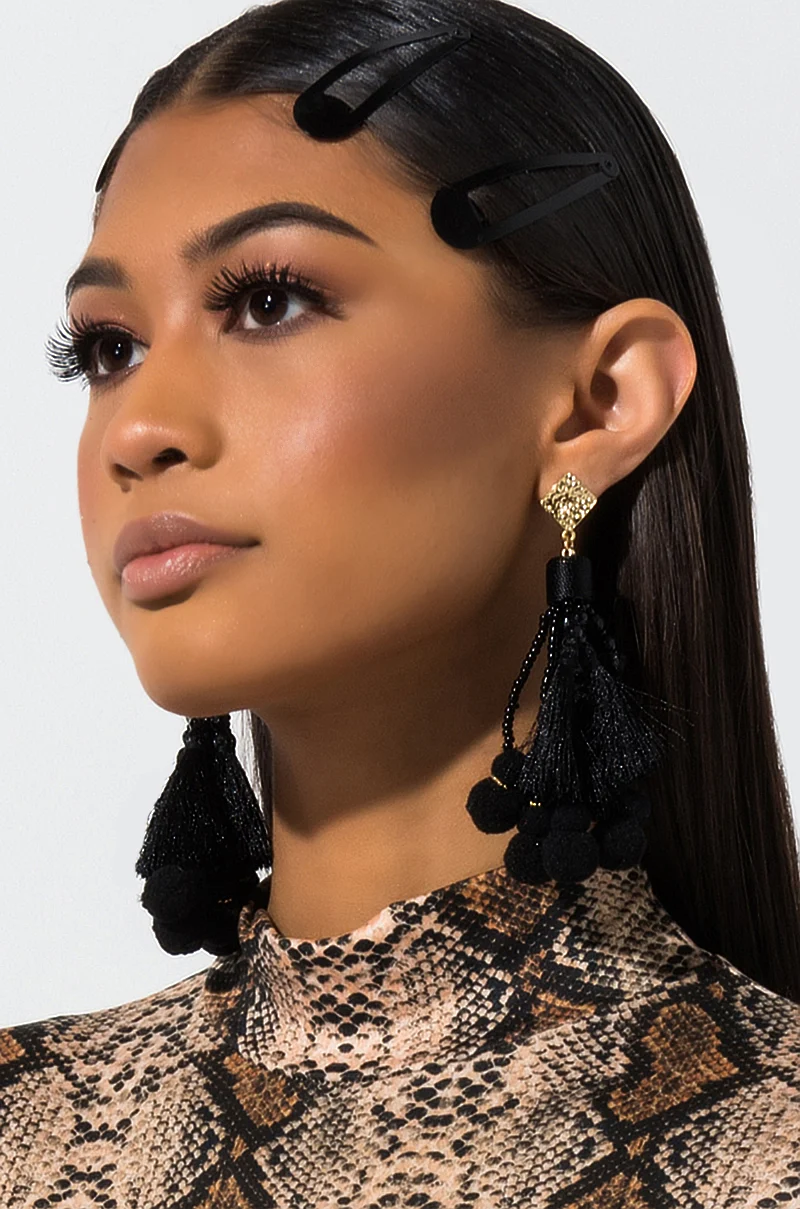 SEXY DANGLE EARRING - Image 2