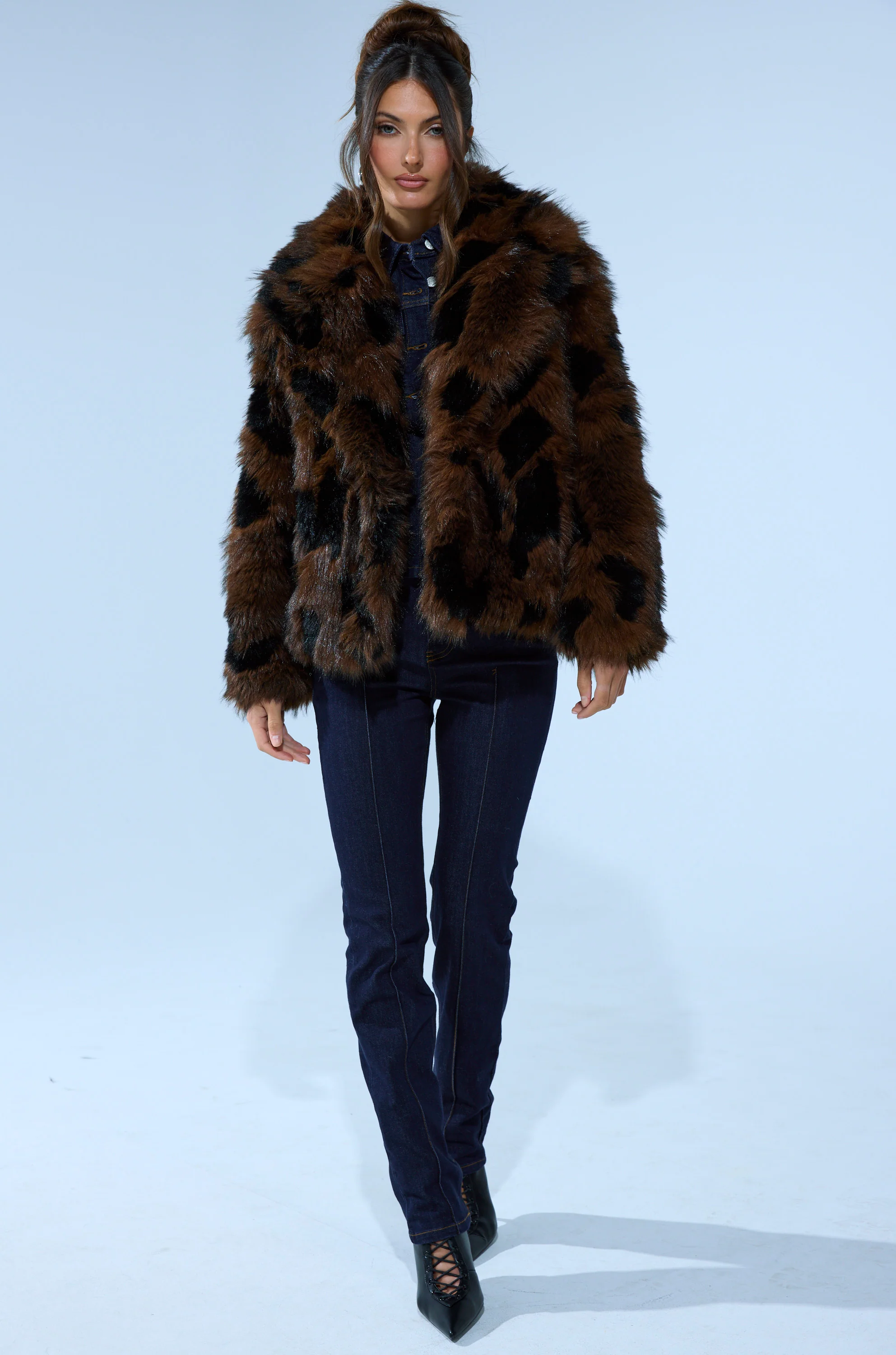 SHORTIE FUR COAT IN BROWN MULTI - Image 13