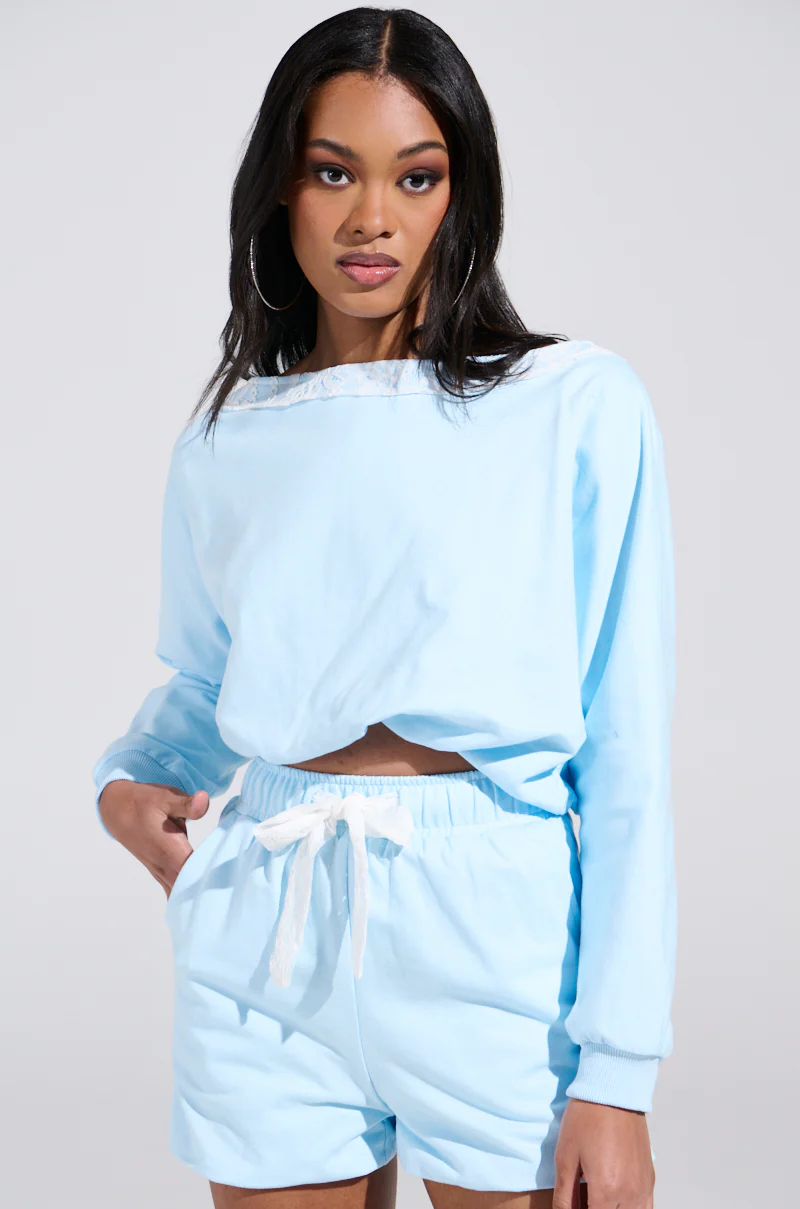 SKY BLUES SWEATSHIRT - Image 2