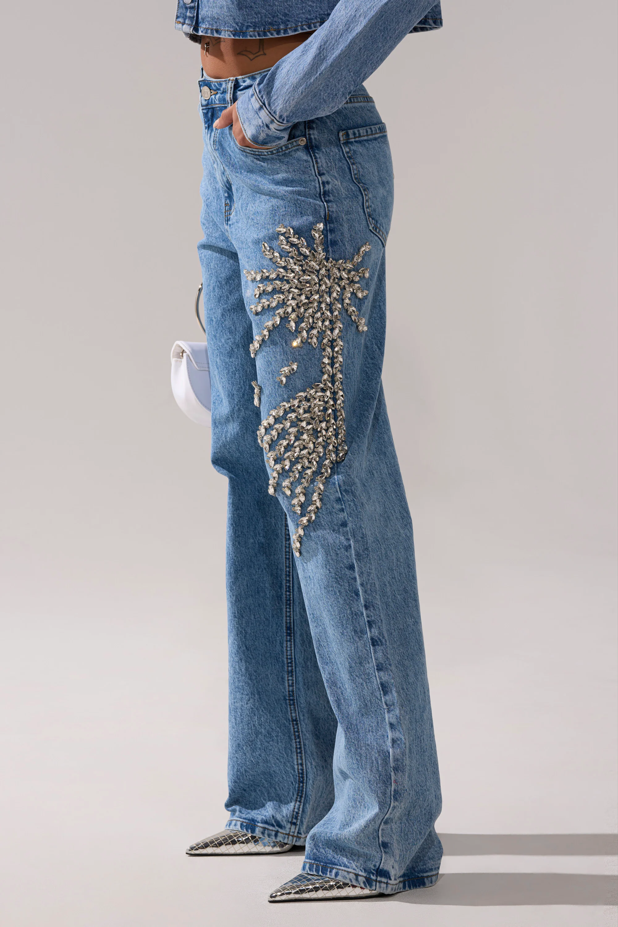 SPARKLE AND SHINE QUEEN RELAXED DENIM - Image 4