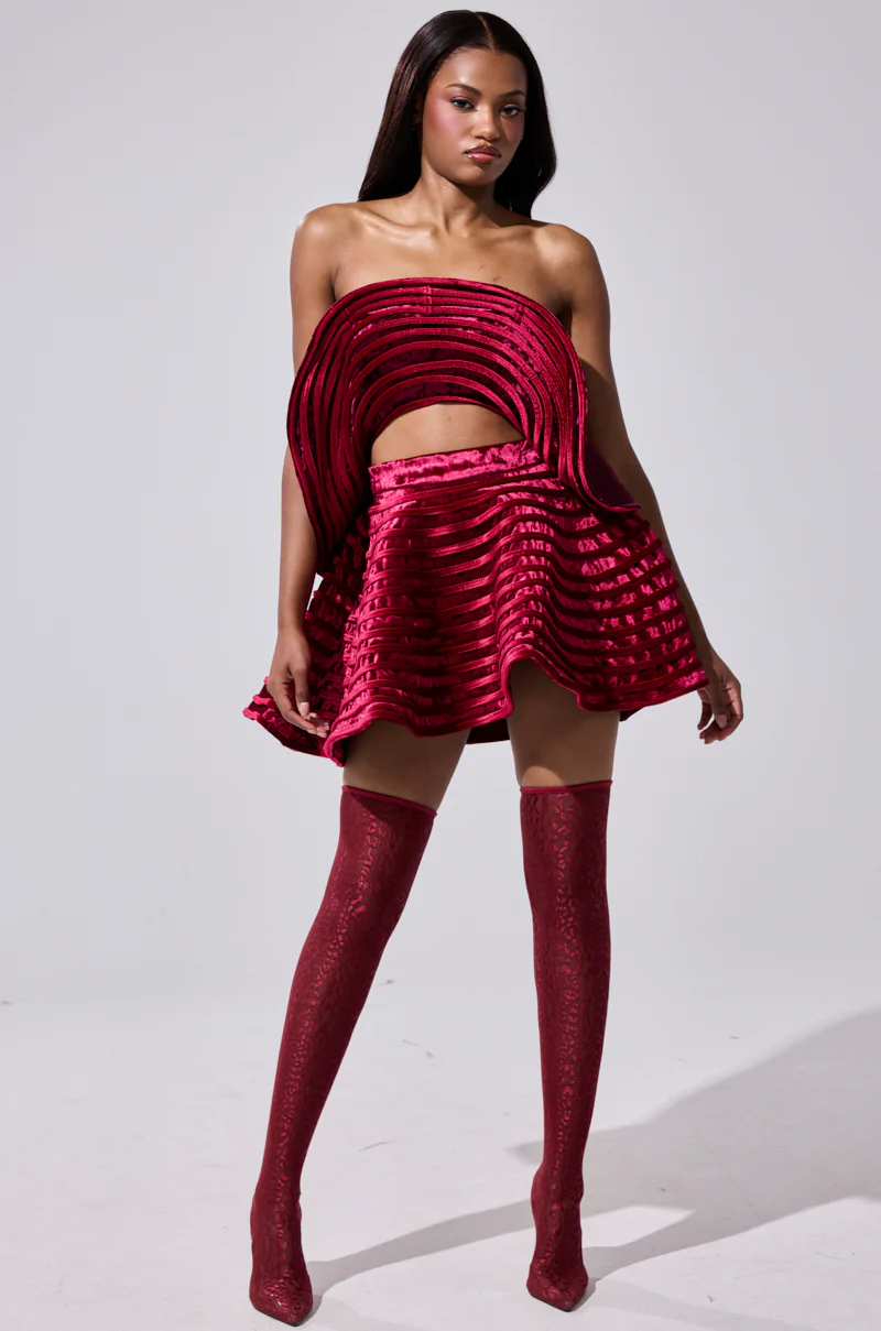 STAR OF THE SHOW VELVET BLOUSE - Image 6