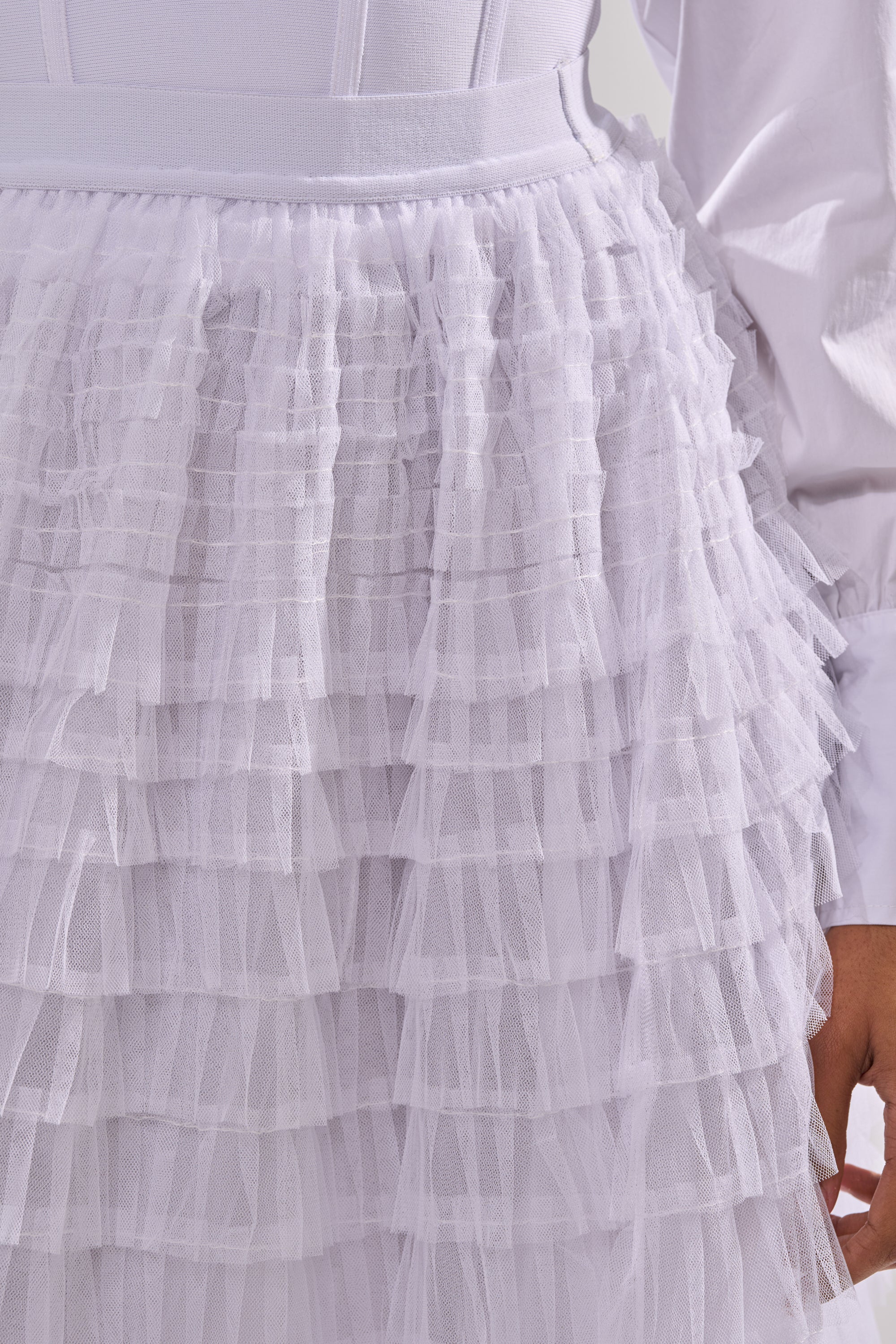 STARS ALIGNED MESH RUFFLE MAXI SKIRT IN WHITE - Image 6