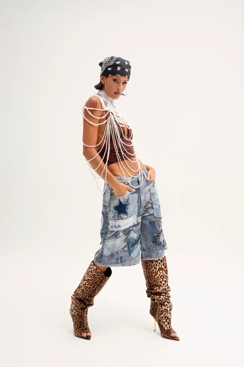 STARS IN THE SKY DENIM SHORT - Image 6