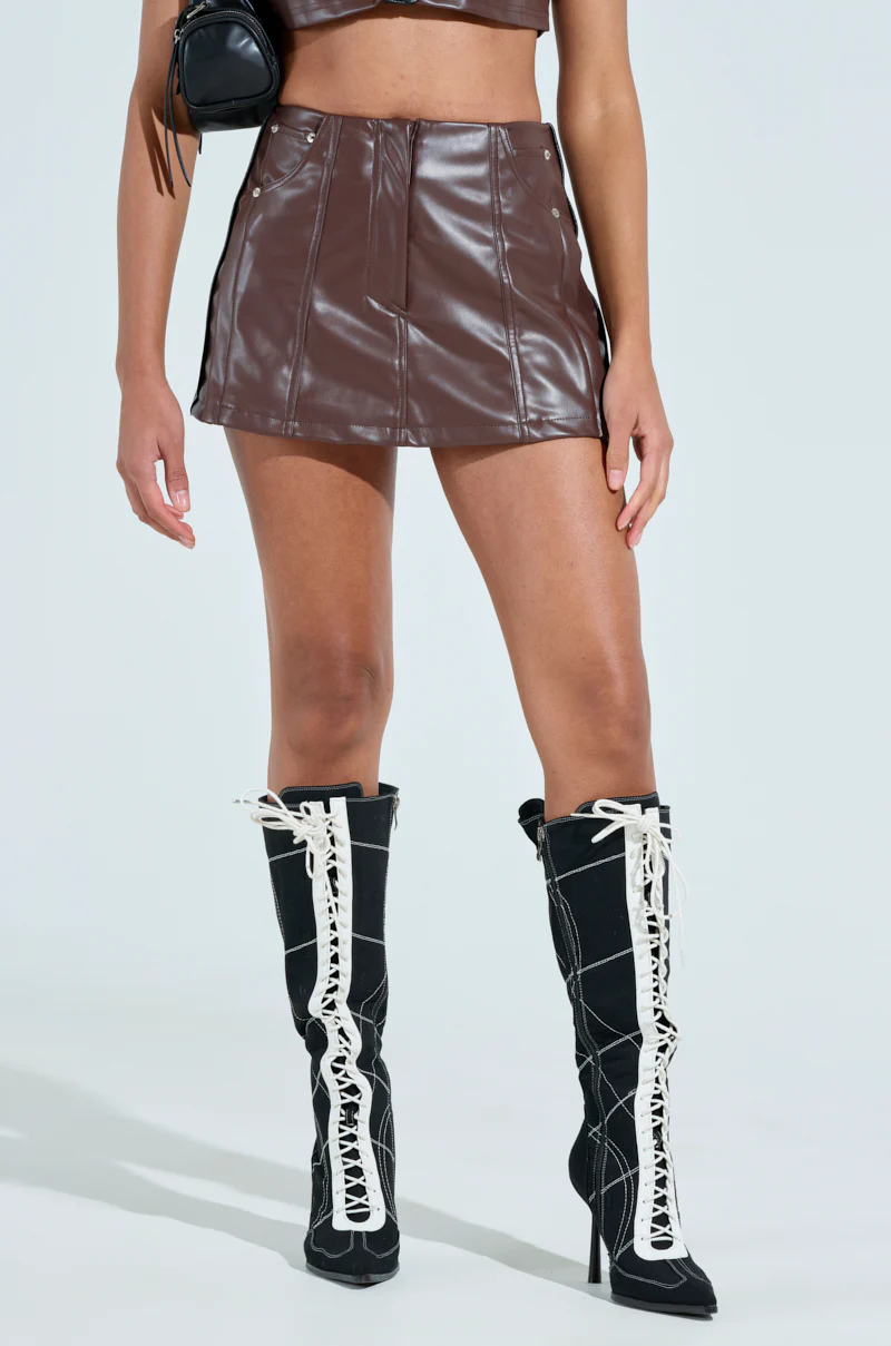 STORM BREWING SKORT WITH SIDE ZIPPER - Image 2