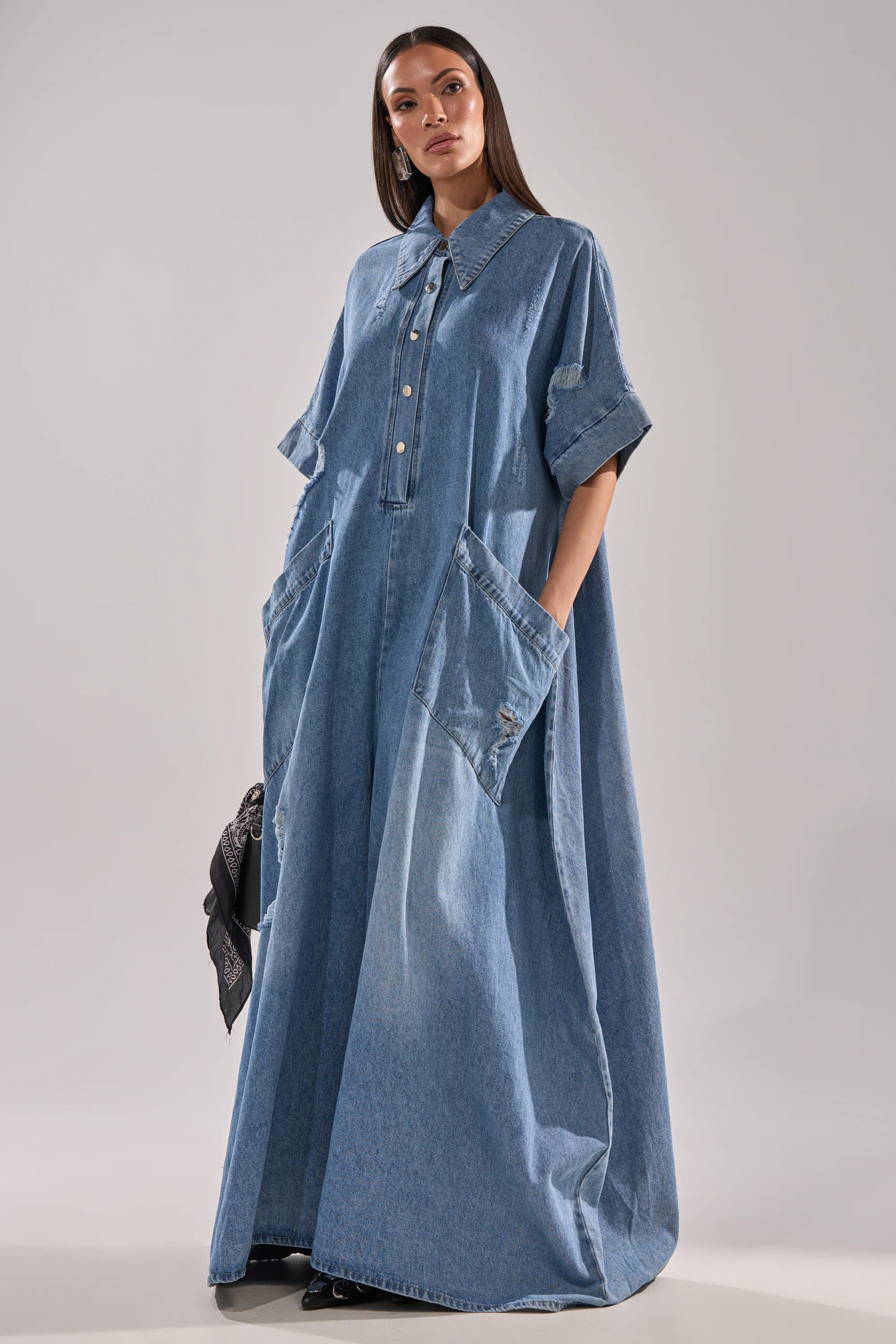 THE BEST OVERSIZED DENIM JUMPSUIT - Image 3