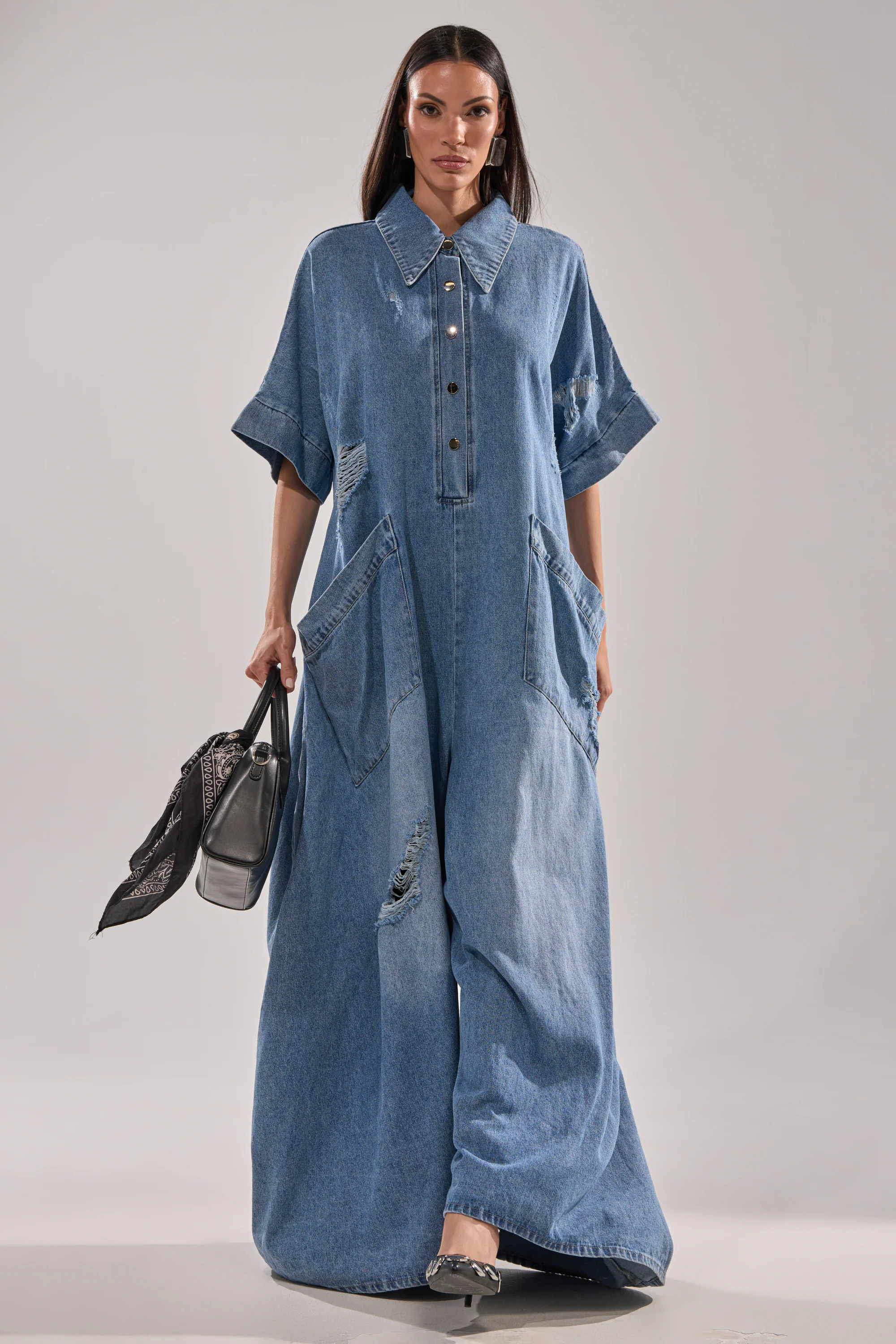 THE BEST OVERSIZED DENIM JUMPSUIT - Image 5