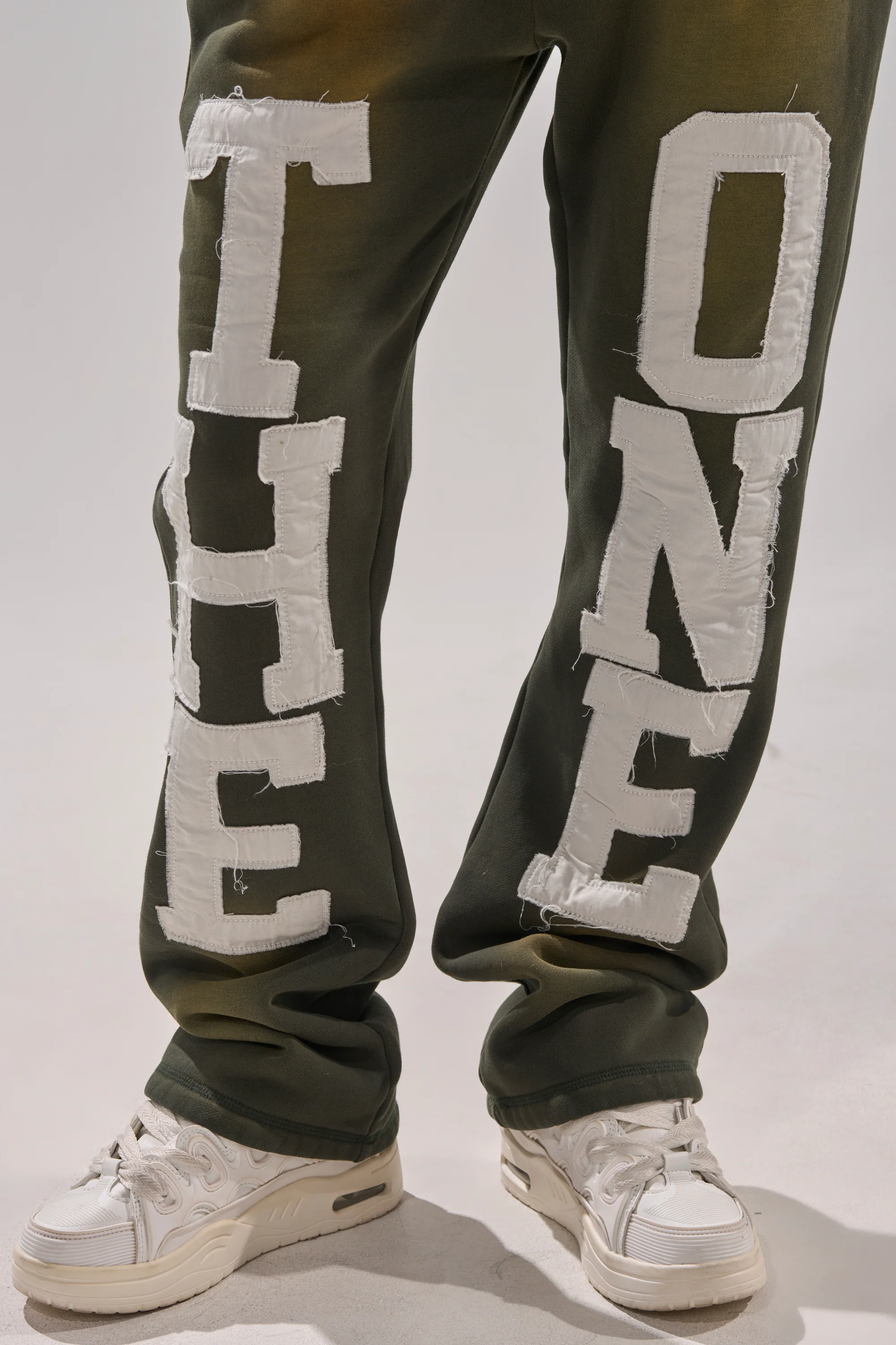THE ONLY ONE JOGGER - Image 8
