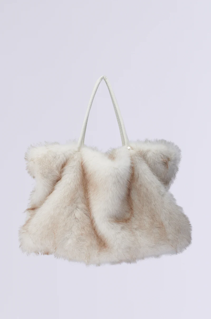 TOASTIE FAUX FUR TOTE - Image 3