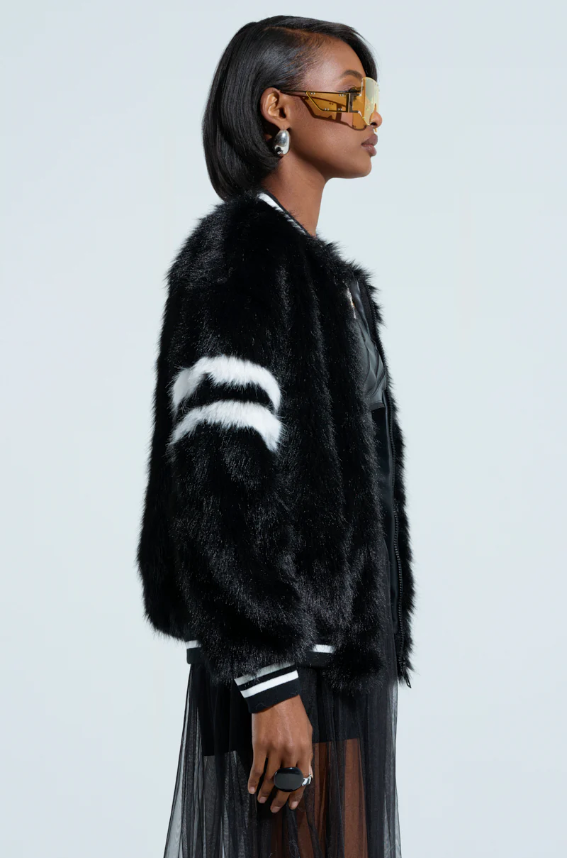TRES CHIC FAUX FUR BOMBER - Image 4