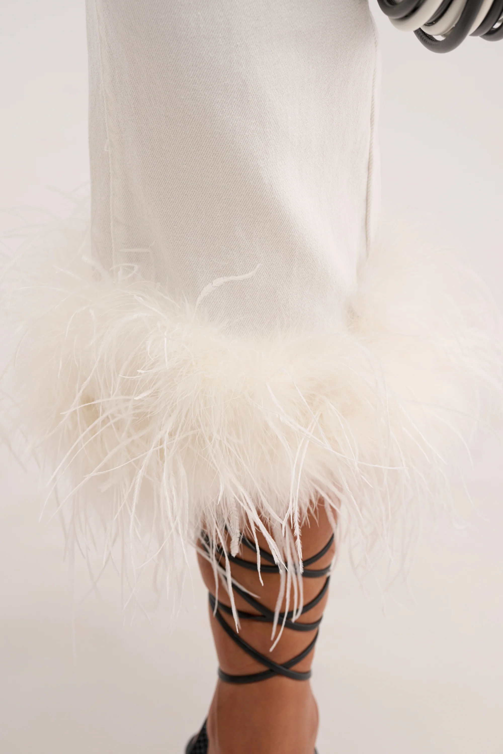TRIPPY LIKE ME DENIM PANT WITH FEATHER - Image 9