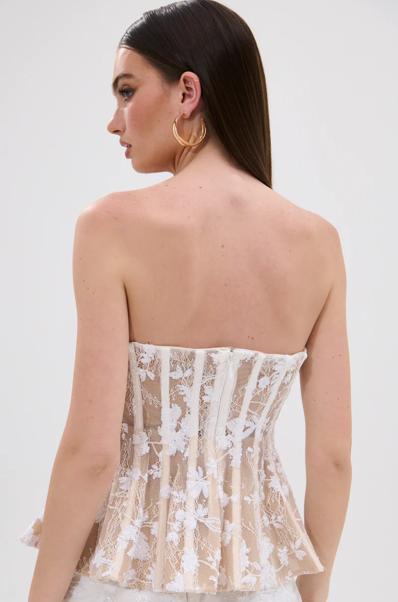 UP NEXT LACE CORSET TOP IN WHITE - Image 4