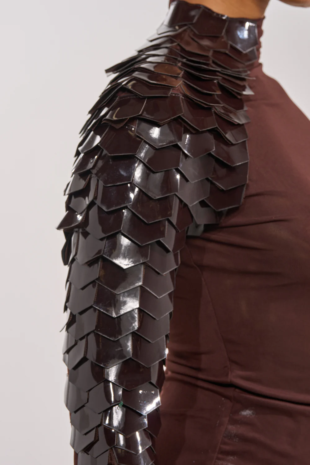 VELMA VINYL SINGLE SLEEVE SCALE TOP IN BROWN - Image 10