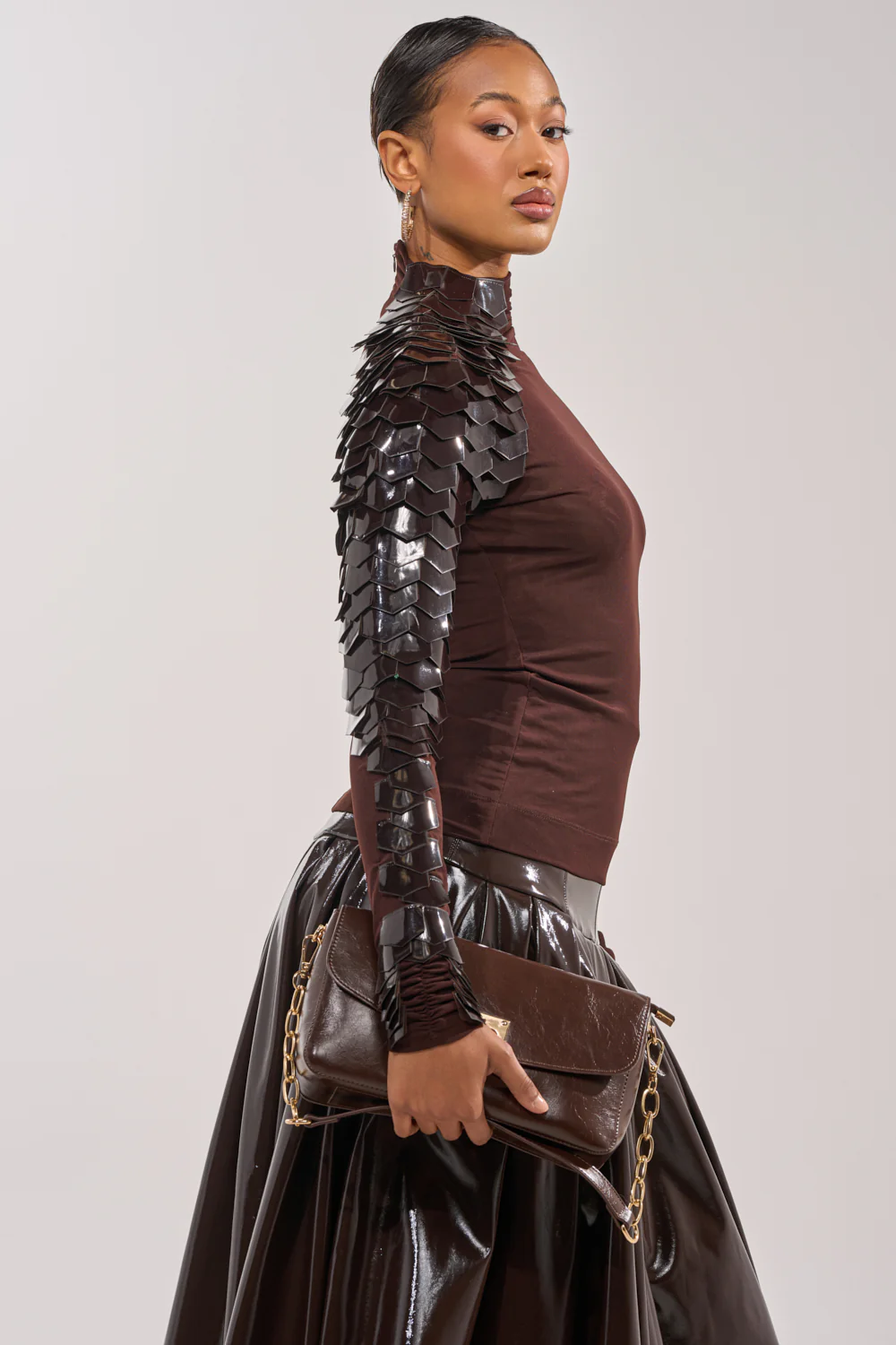 VELMA VINYL SINGLE SLEEVE SCALE TOP IN BROWN - Image 4