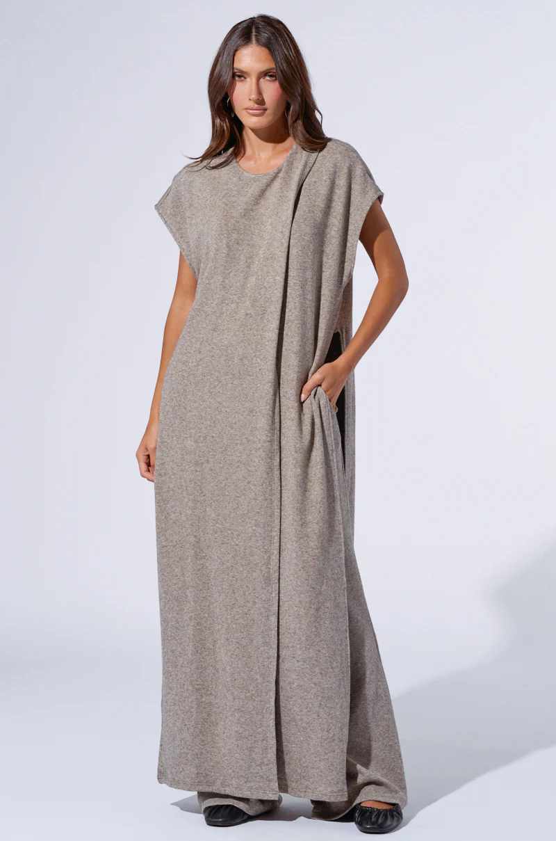 VIBE OUT FLARE LEG KNIT PANT IN GREY - Image 8