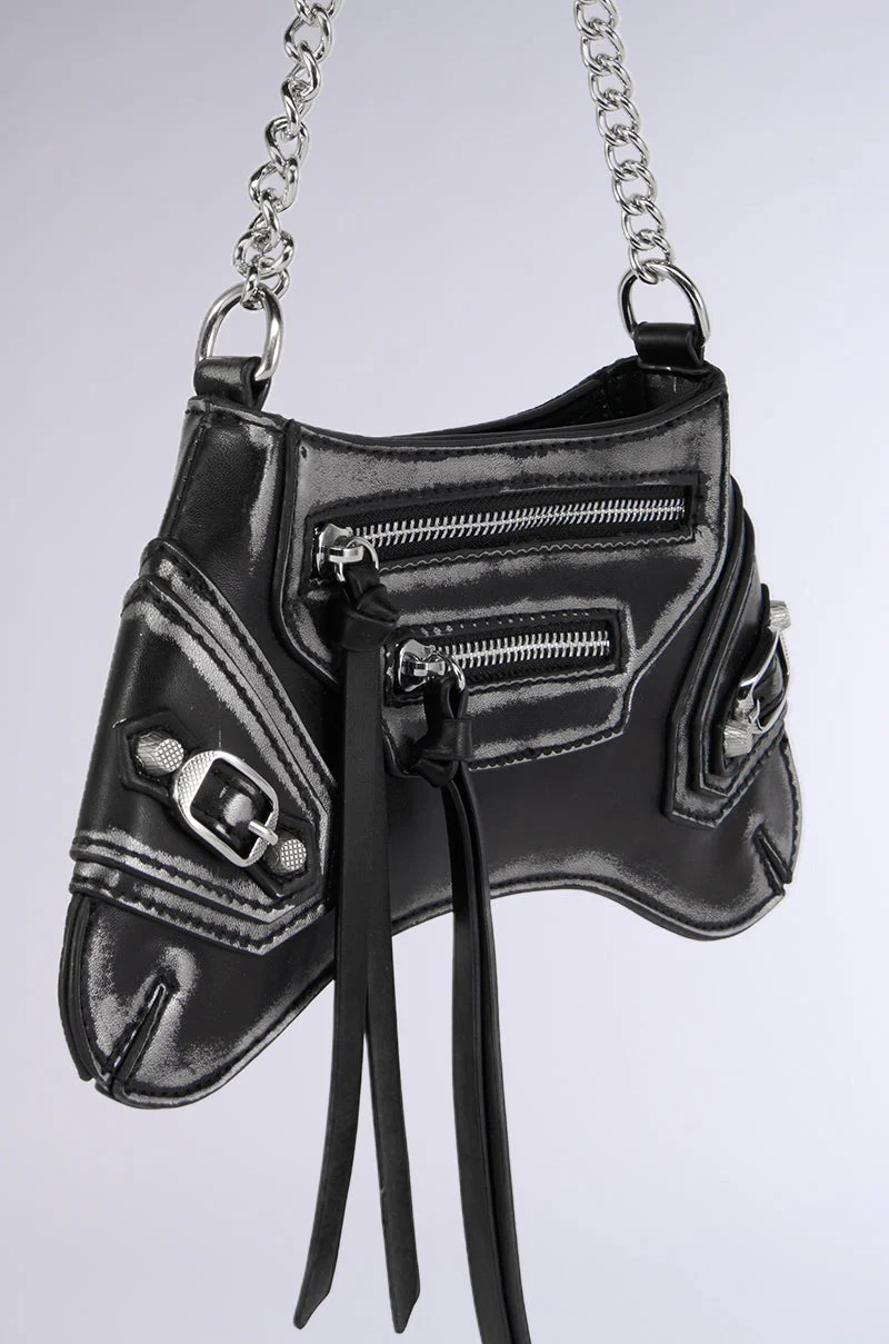 VINTAGE VIBES DISTRESSED PURSE - Image 5