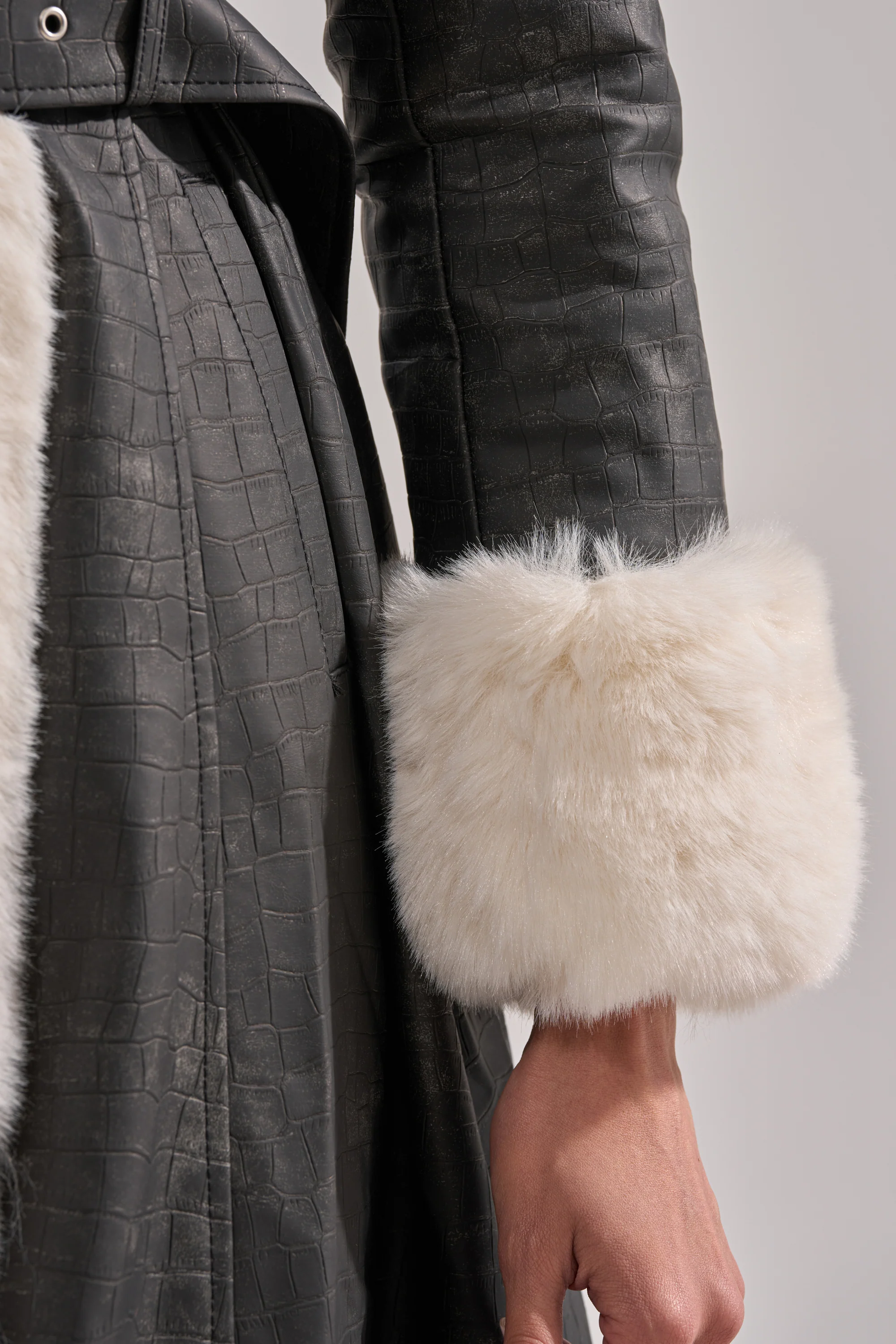 VIVIAN FUR TRIM TRENCH IN GREY - Image 13